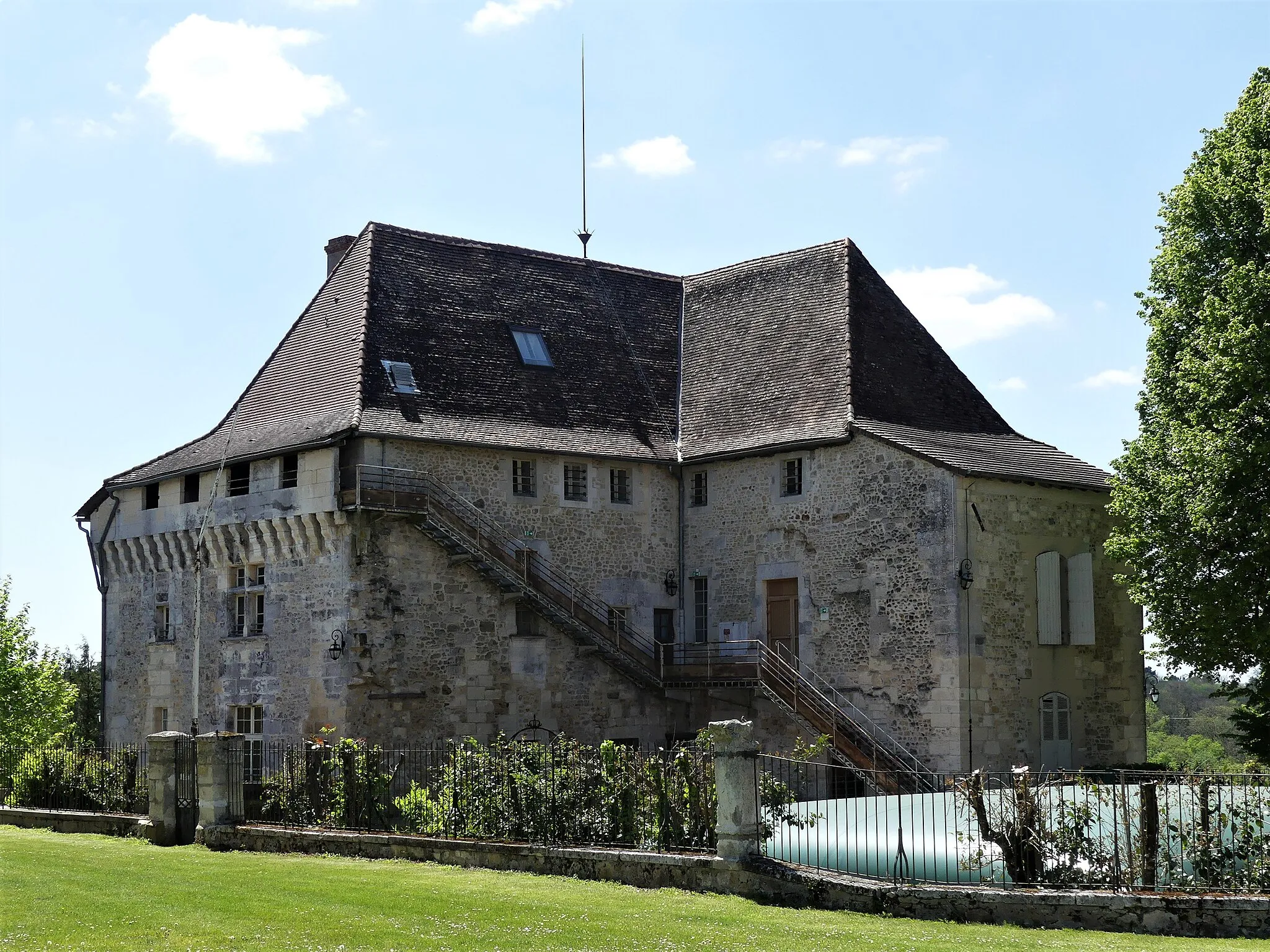 Photo showing: Le manoir de Beauregard, Beauregard-et-Bassac, Dordogne, France.