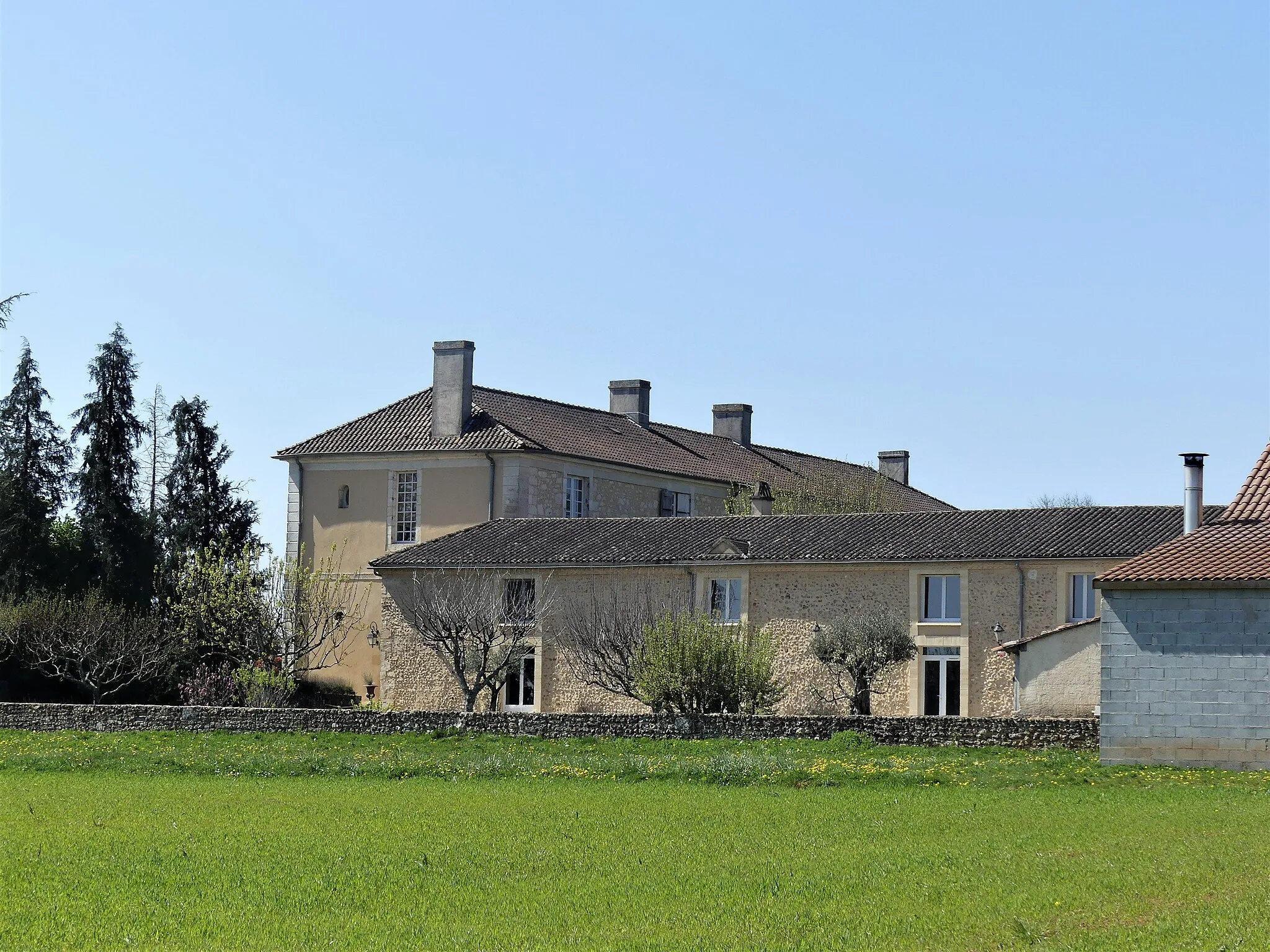 Photo showing: Le château de Mondignéras, Breuilh, commune de Sanilhac, Dordogne, France.