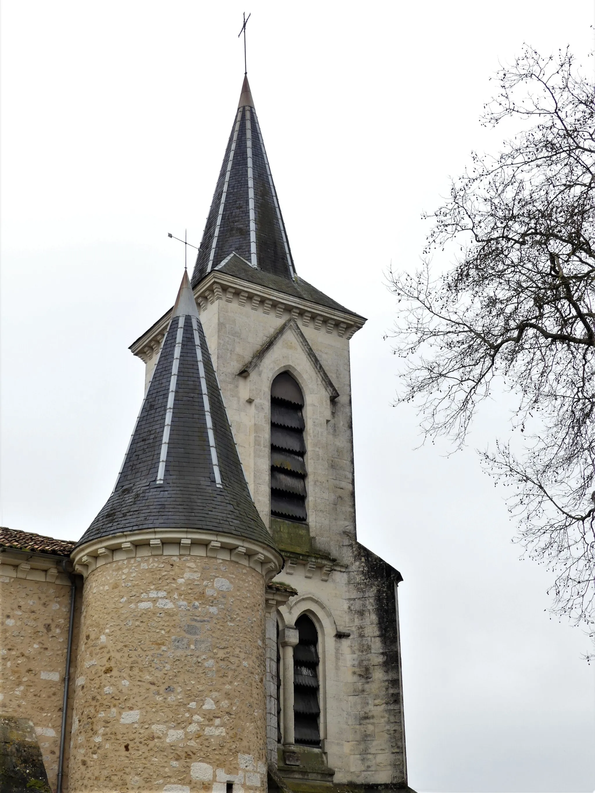 Photo showing: Le clocher de l'église de Fouleix, Dordogne, France.