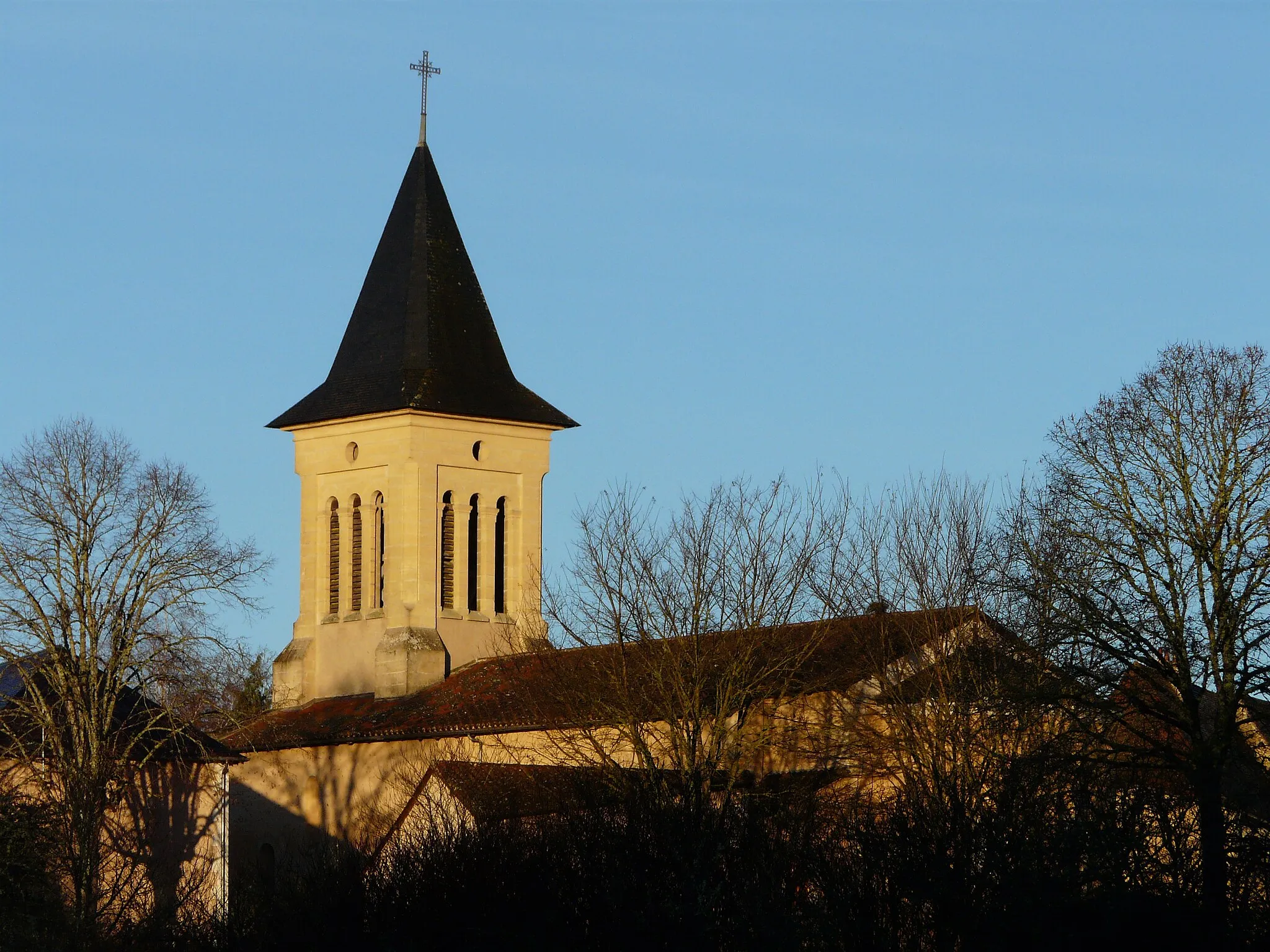 Photo showing: L'église Saint-Agnan de Lacropte, Dordogne, France.