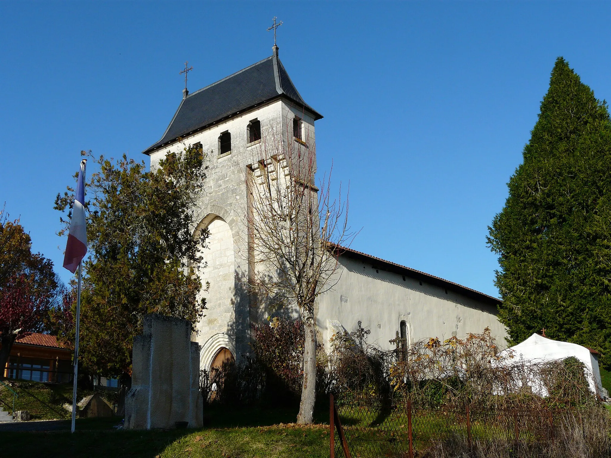 Photo showing: L'église Saint-Antoine de Saint-Antoine-d'Auberoche, Dordogne, France.