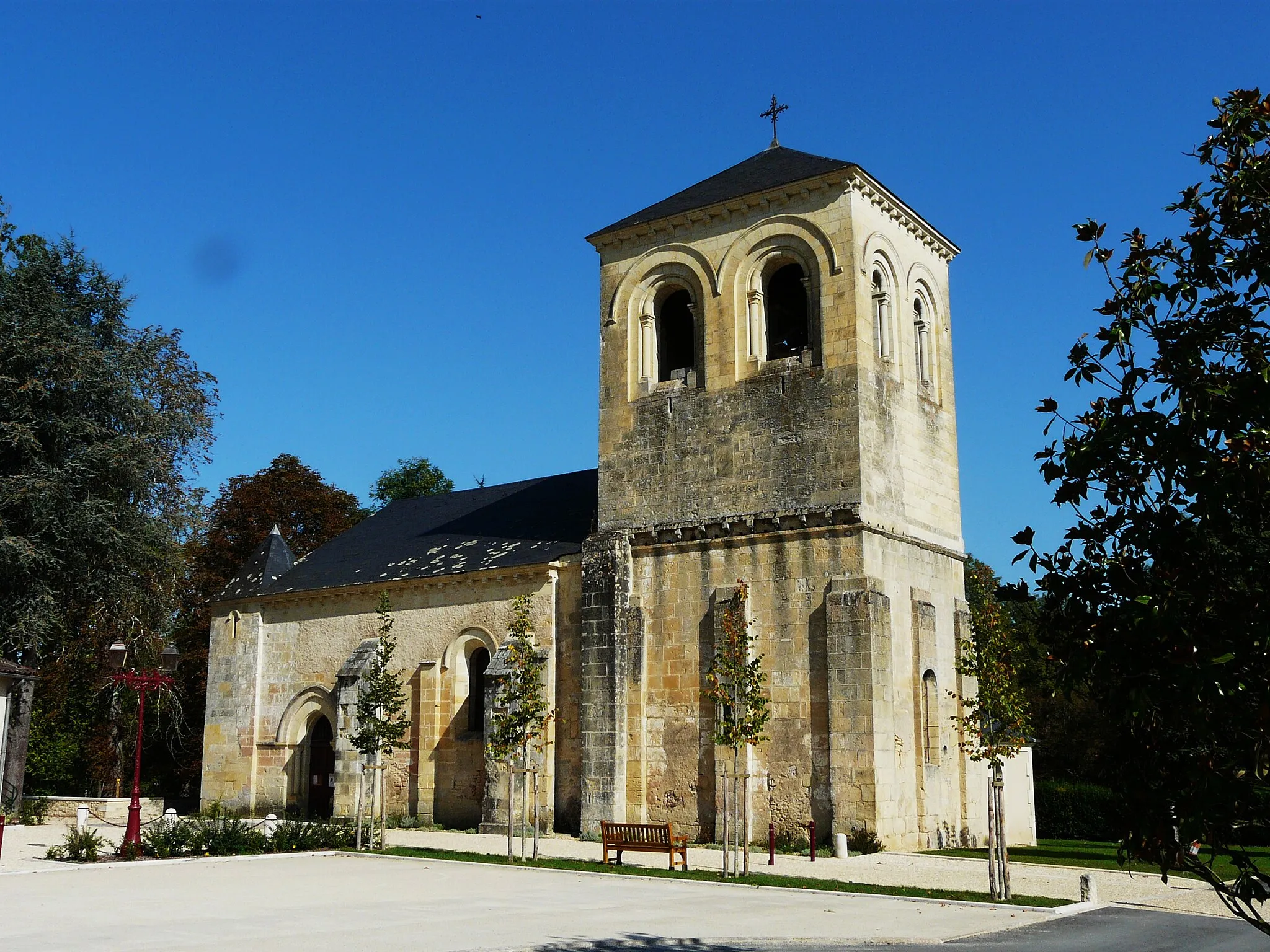 Photo showing: L'église Saint-Laurent, Saint-Laurent-sur-Manoire, Dordogne, France