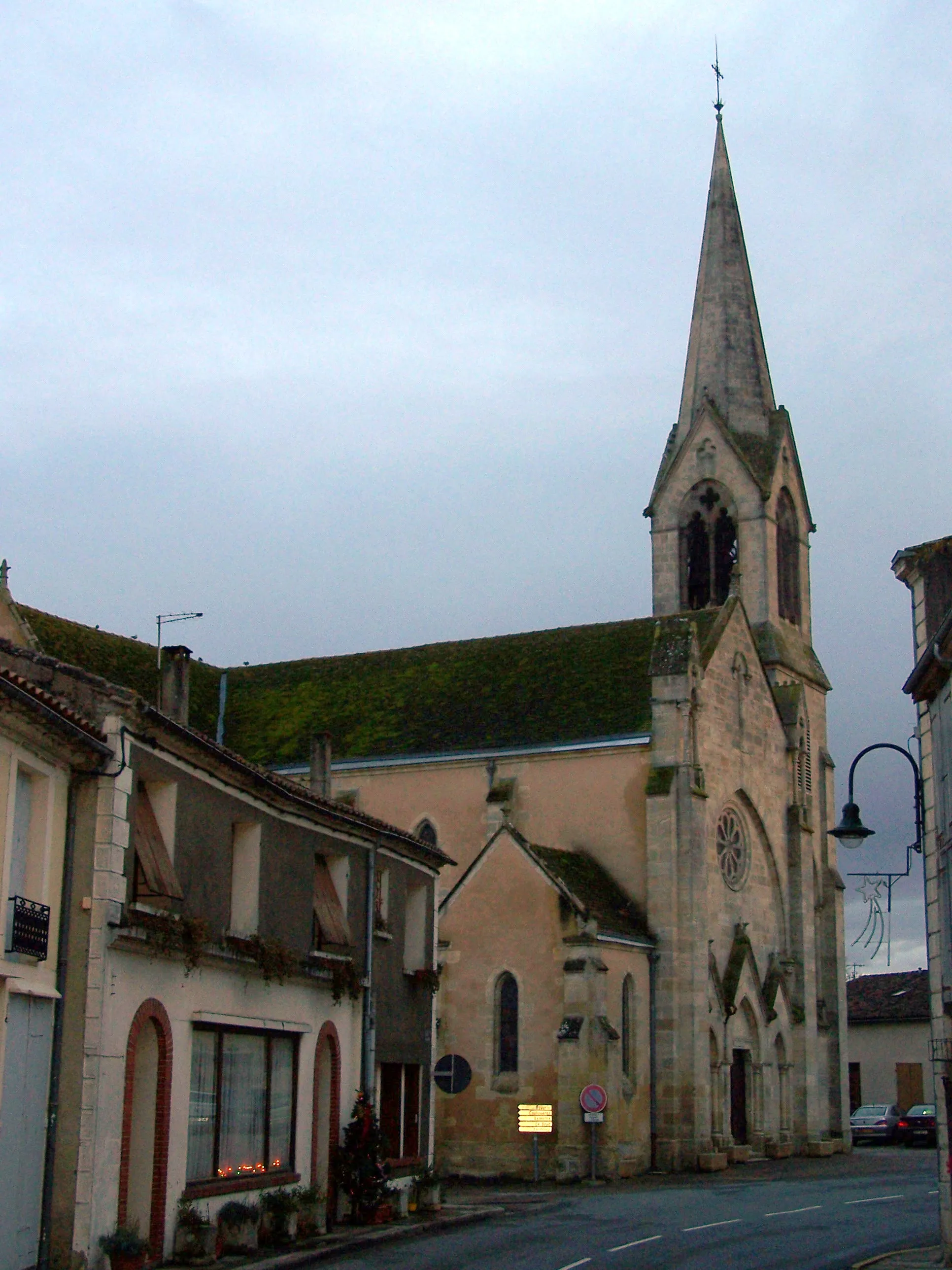 Photo showing: Church Saint-Jean-Baptiste in Cocumont (Lot-et-Garonne, France)