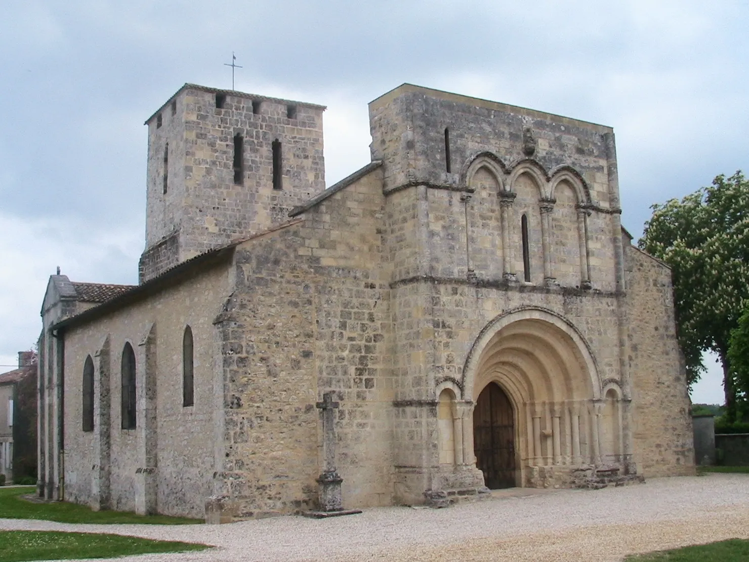 Photo showing: St Saturnin's church in Moulis-en-Médoc, Gironde (33), France