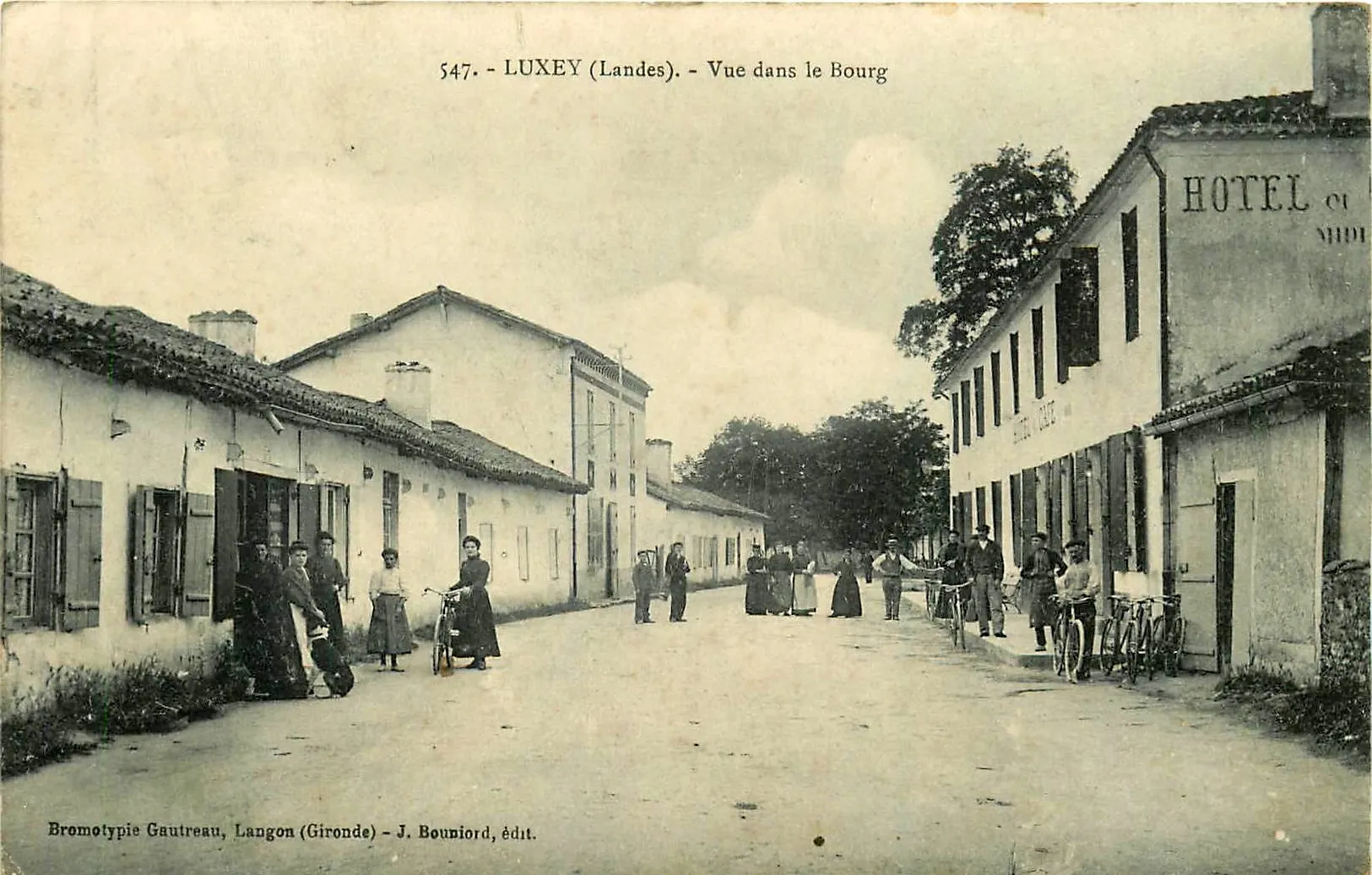 Photo showing: Luxey - bourg