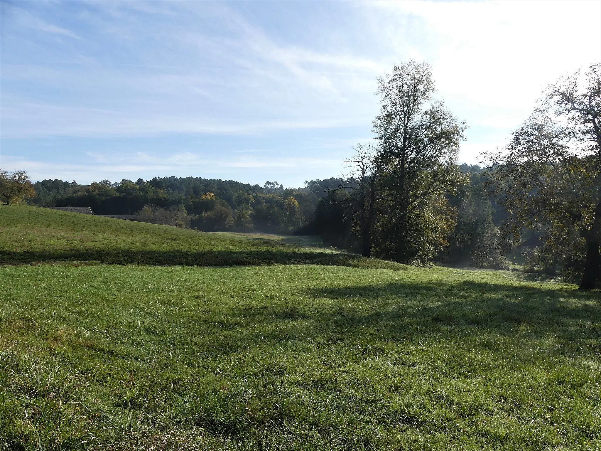 Photo showing: La vallée de l'Eyraud au nord-est du bourg de Laveyssière, Dordogne, France.