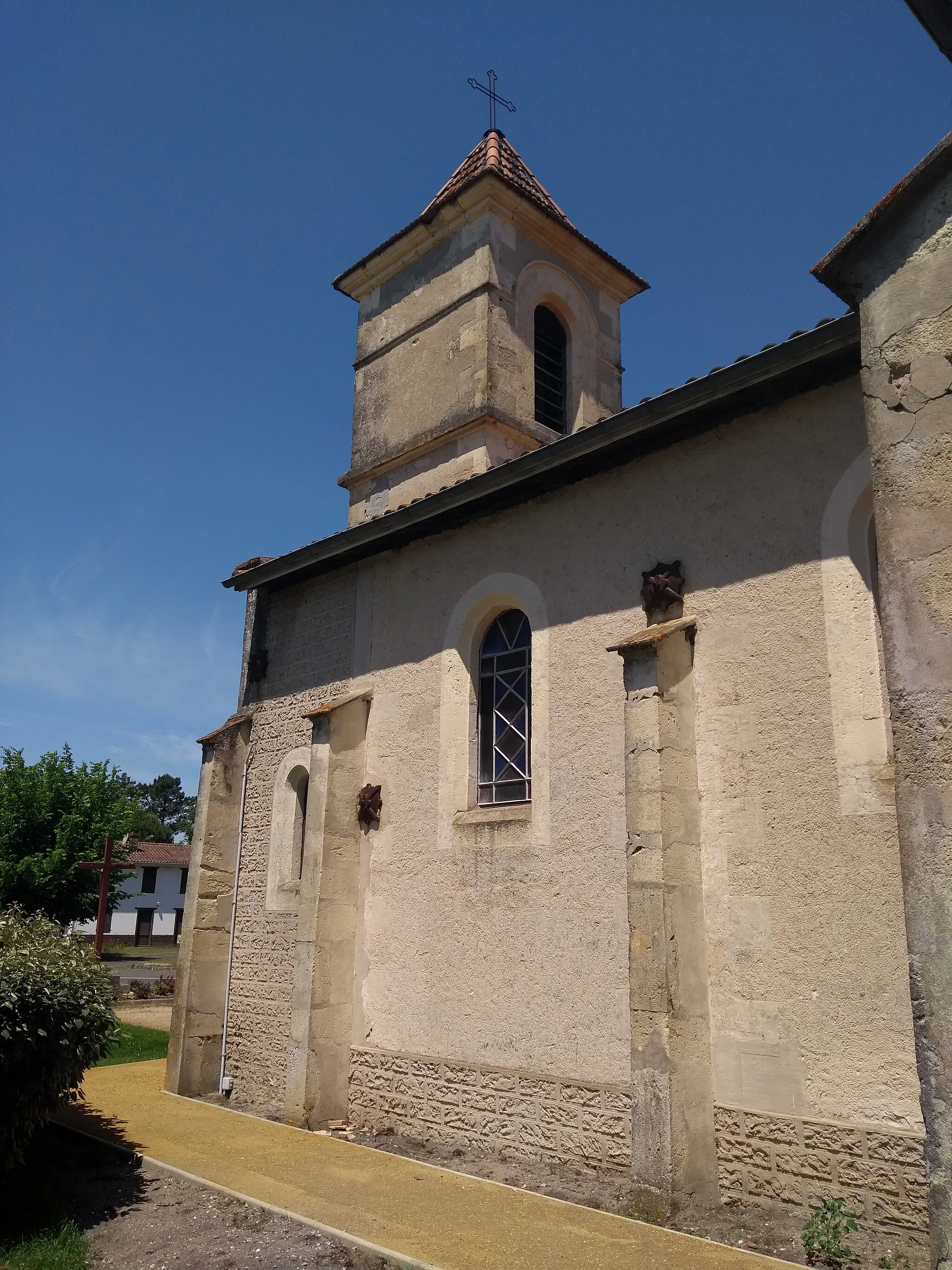 Photo showing: Église Notre-Dame-et-Saint-Antoine de Mano. 2019