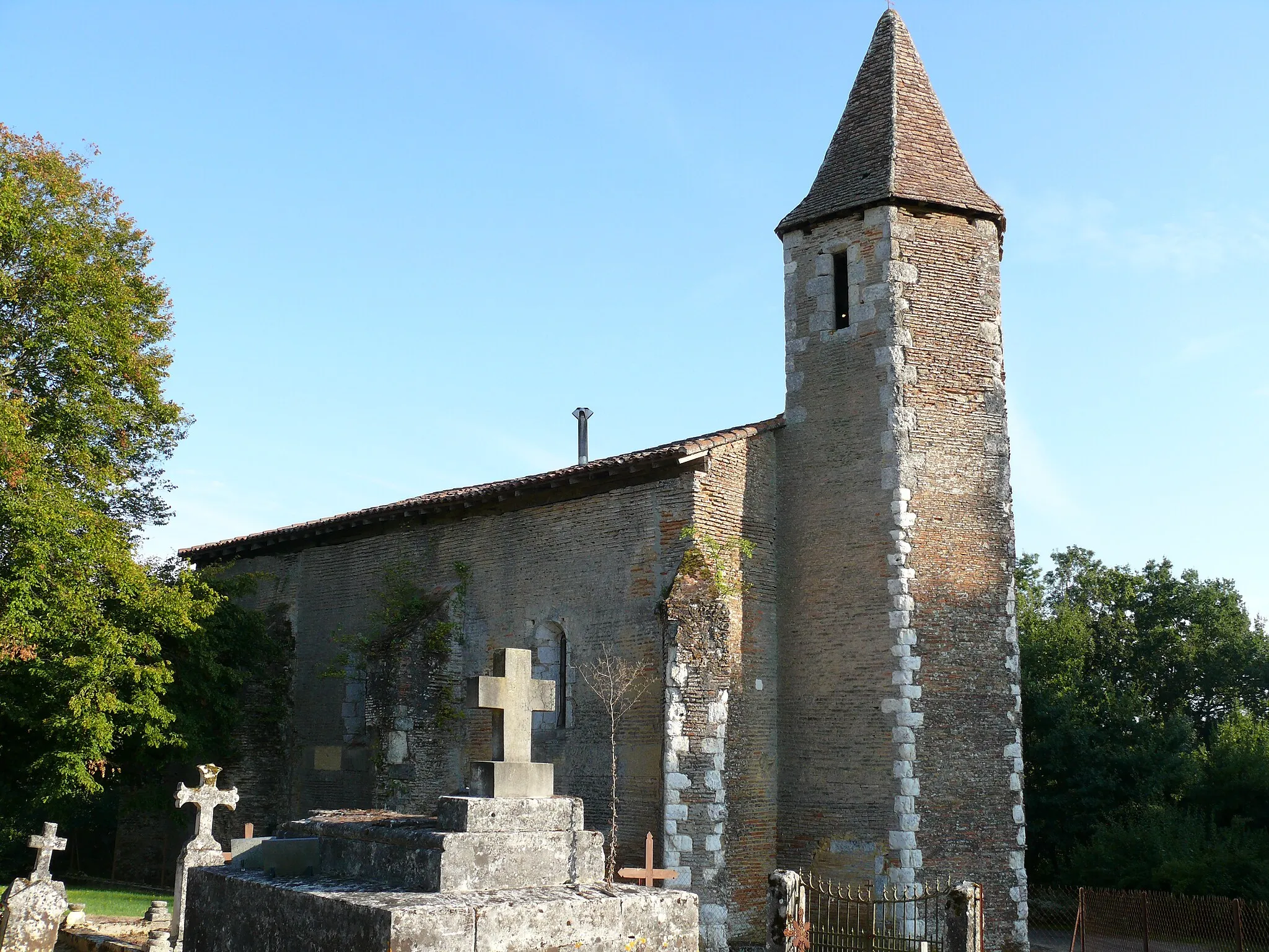 Photo showing: Parleboscq - Eglise de Sarran et cimetière