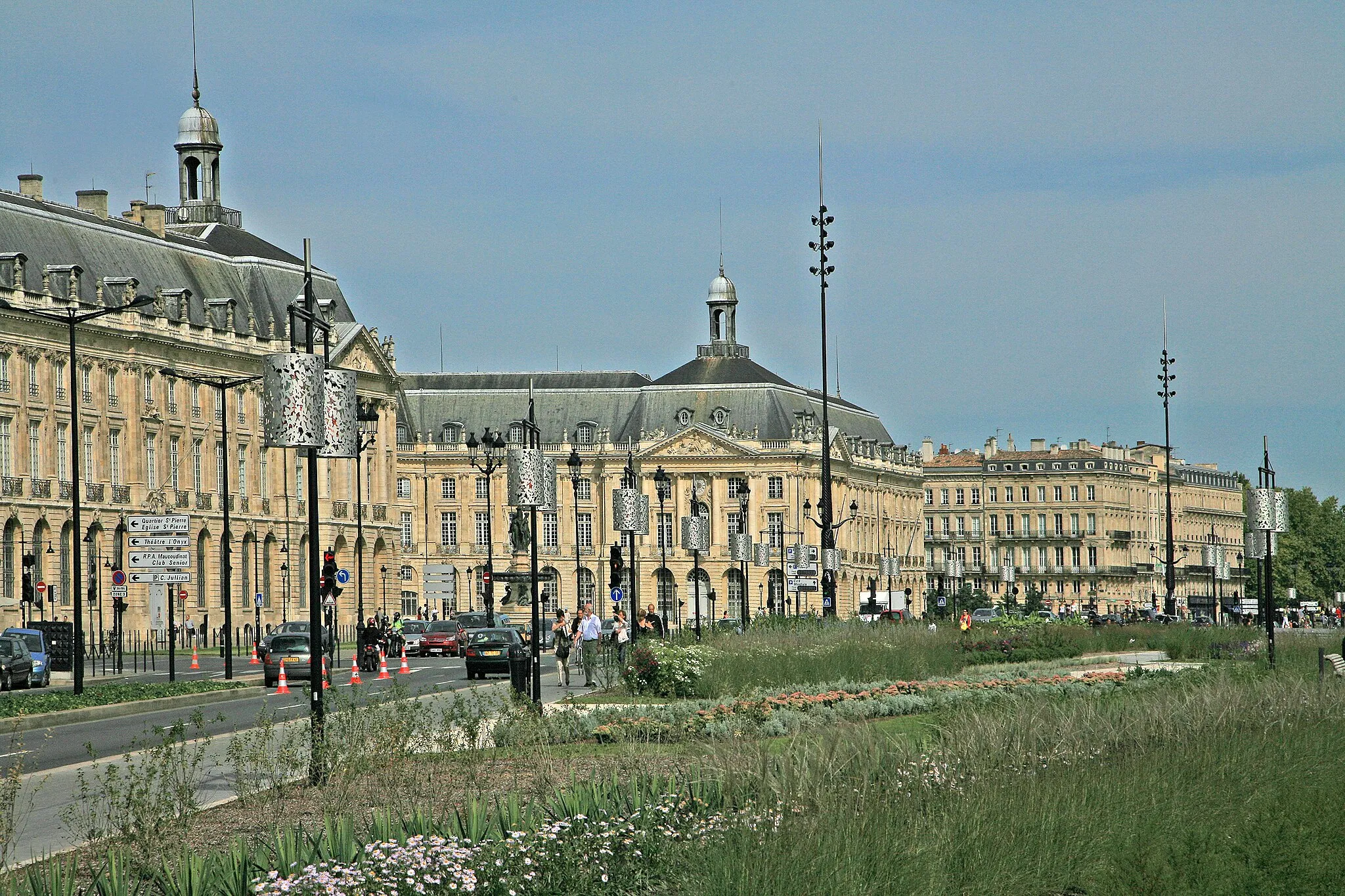 Photo showing: Bordeaux: shot of the Quai de la Douane (Palais de la Bourse).