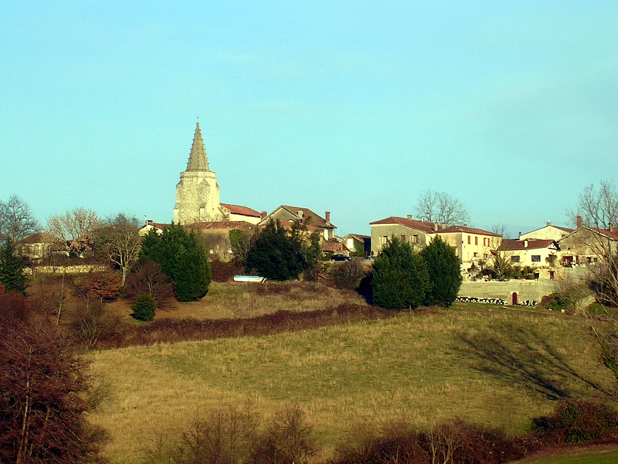 Photo showing: Vue du village de Brassempouy, en Chalosse (département des Landes, France)