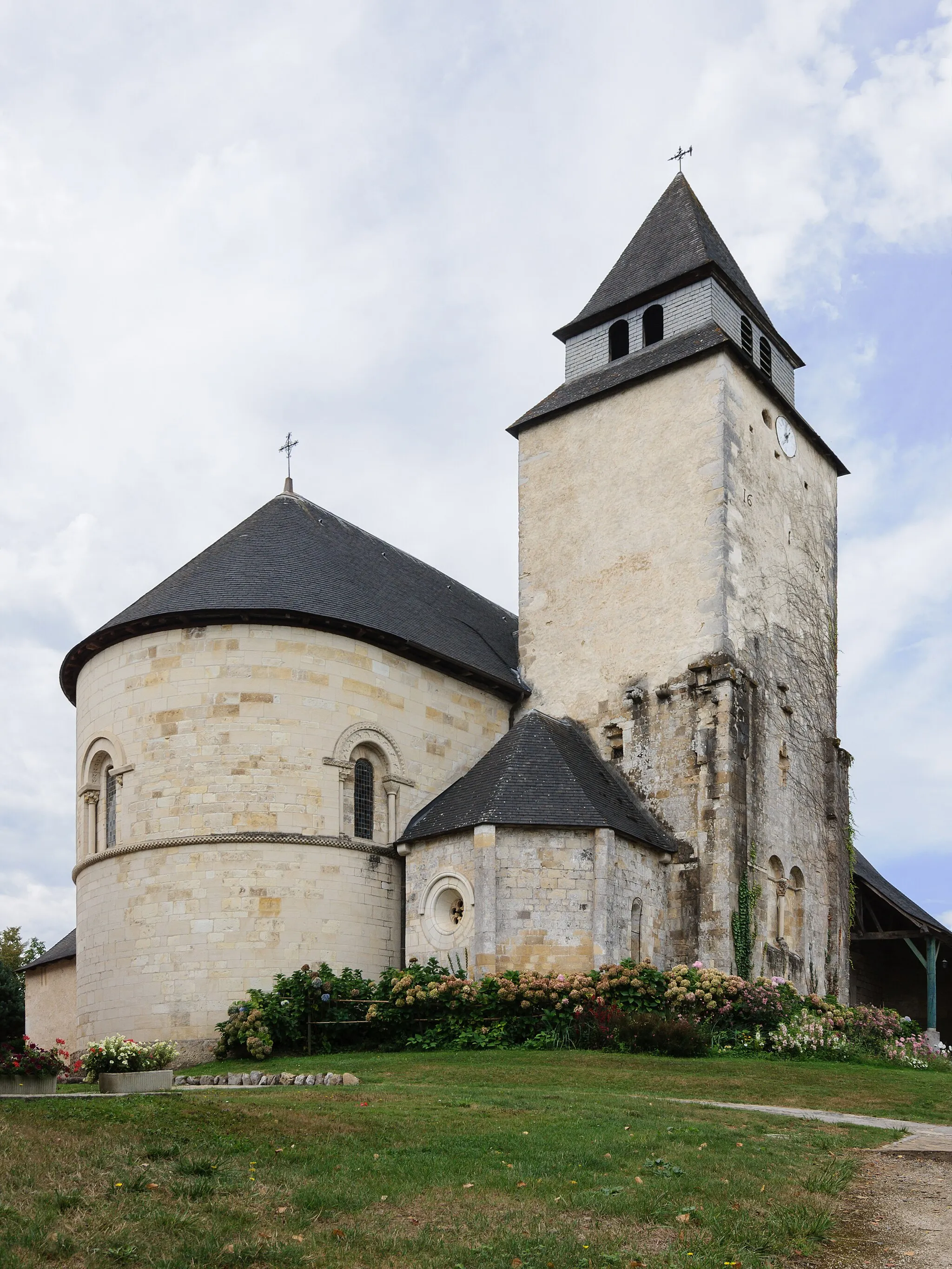 Photo showing: This building is classé au titre des monuments historiques de la France. It is indexed in the base Mérimée, a database of architectural heritage maintained by the French Ministry of Culture, under the reference PA00084420 .