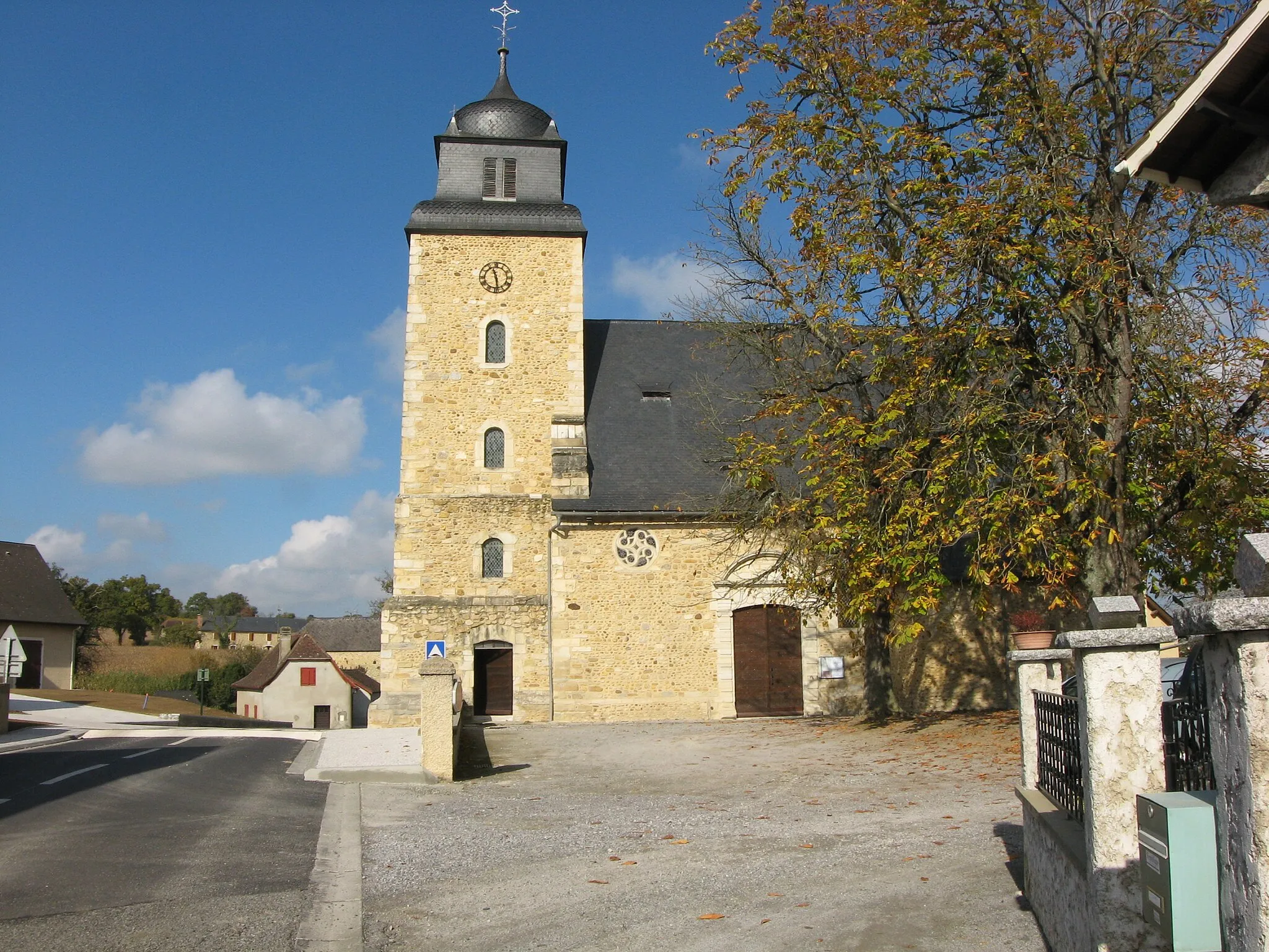 Photo showing: Eglise de Lahourcade (Pyrénées Atlantiques) Pyrénées).