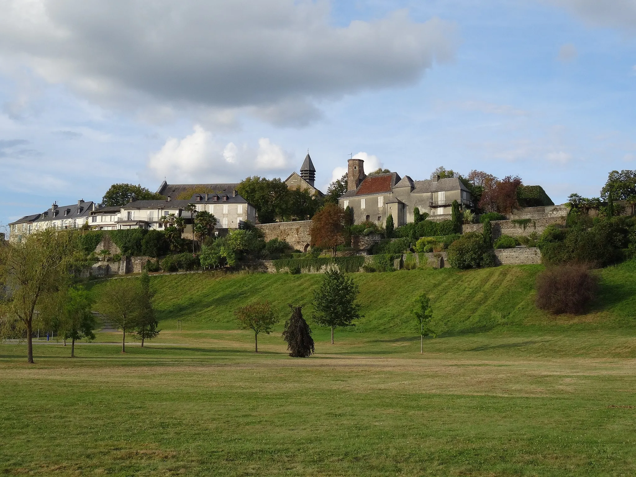 Photo showing: La Cité médiévale de Lescar