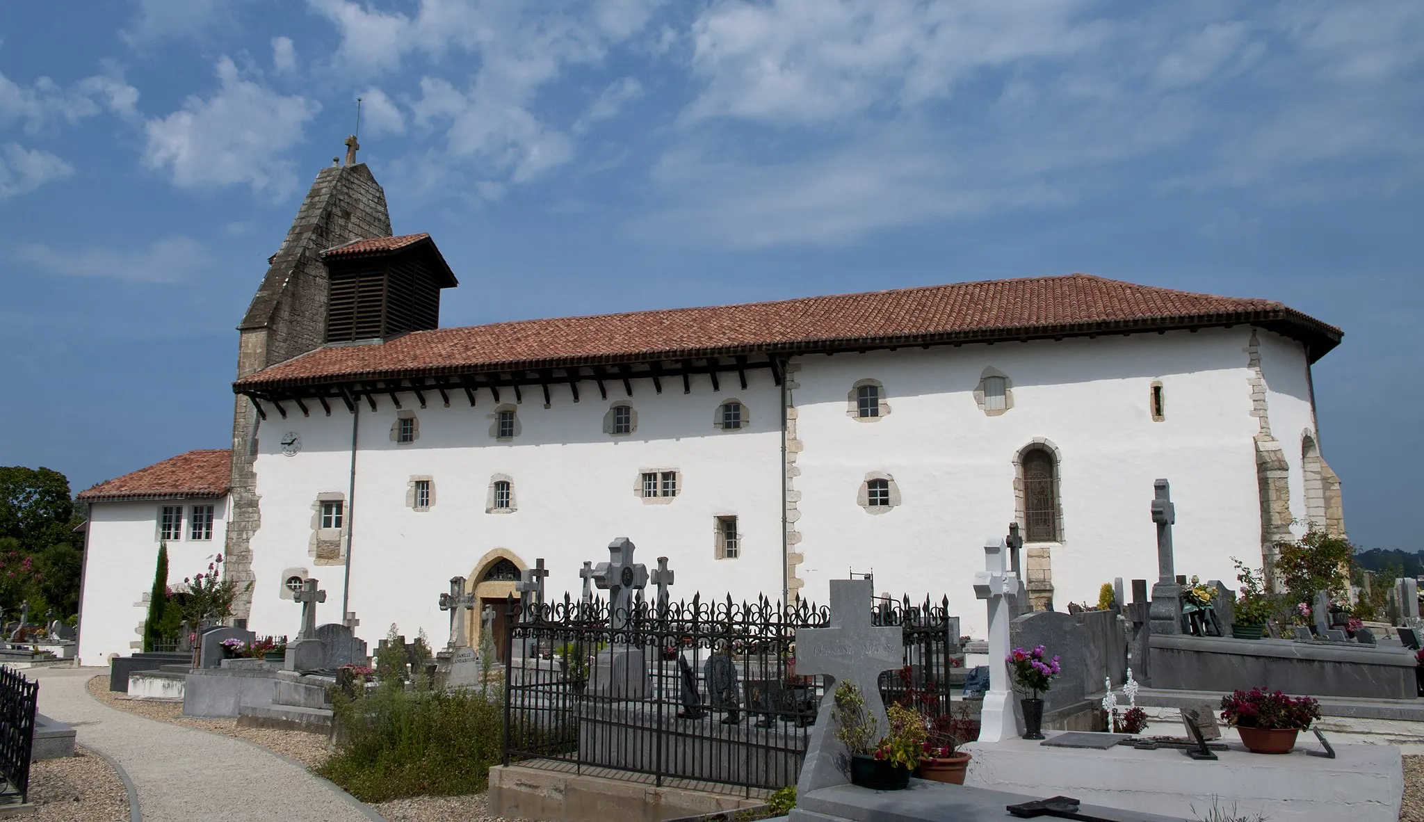 Photo showing: This building is indexed in the base Mérimée, a database of architectural heritage maintained by the French Ministry of Culture, under the reference PA00084554 .