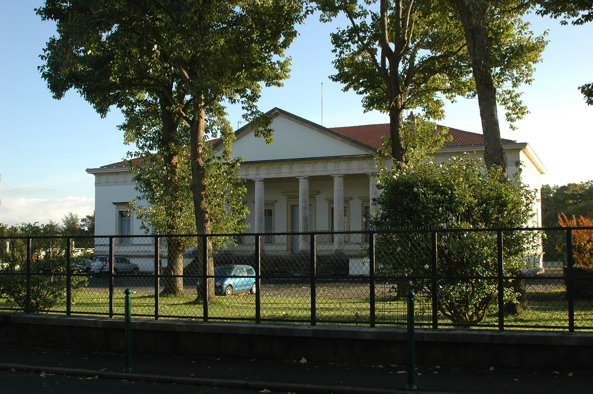 Photo showing: Biarritz, le collège Villa Fal