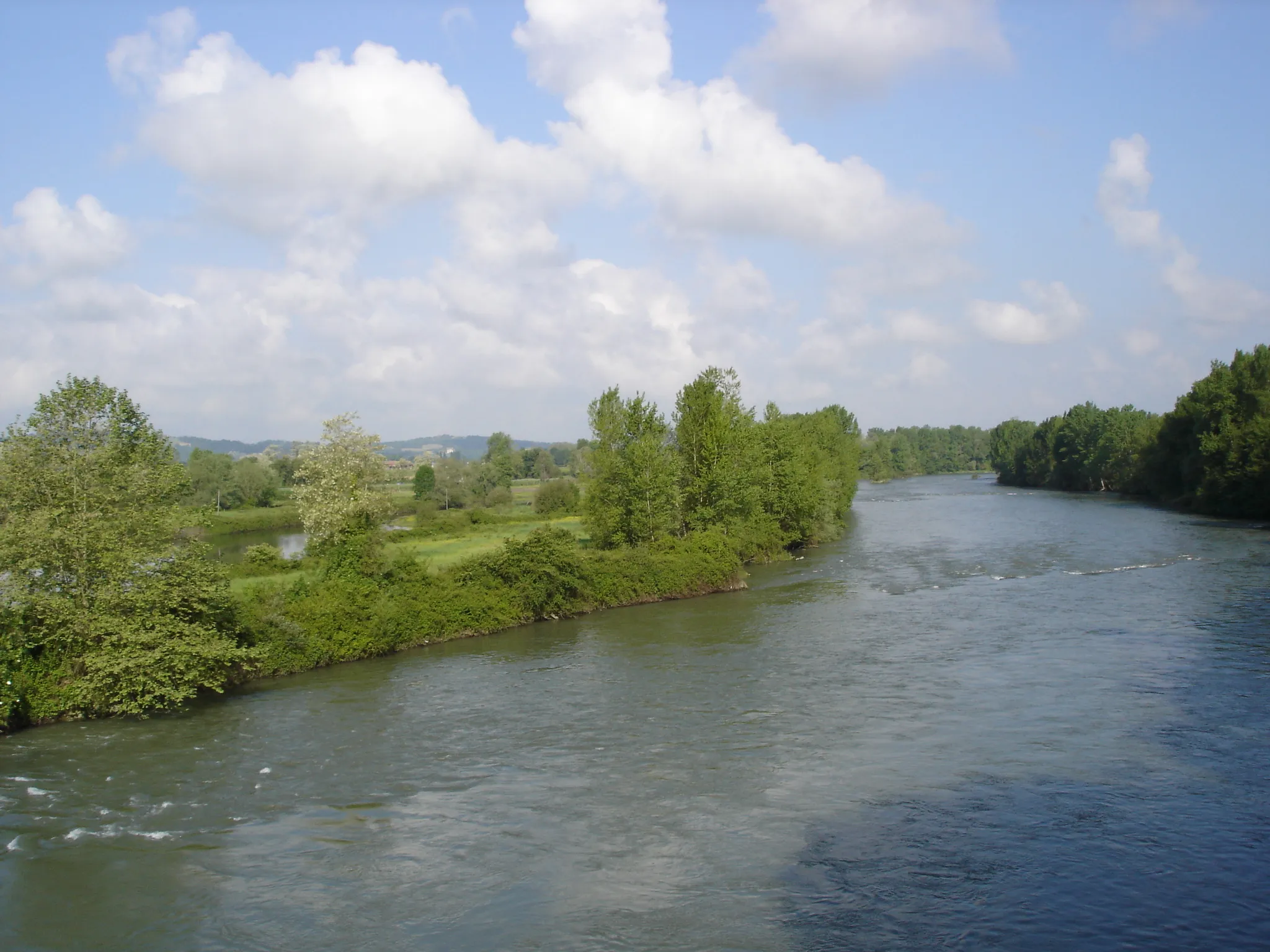 Photo showing: Le gave de Pau depuis le pont d'Argagnon -- Photo amateur prise par moi-même
