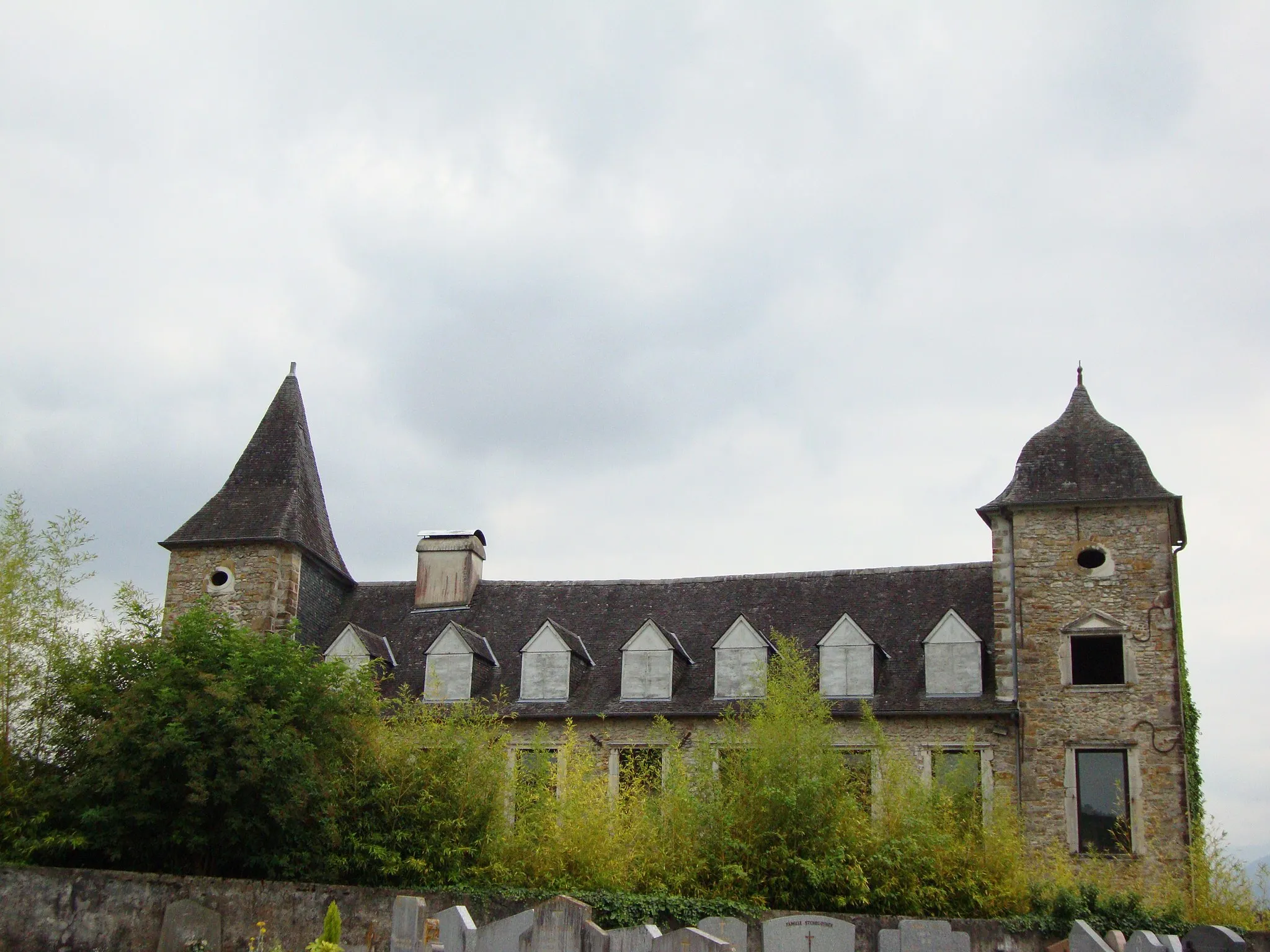 Photo showing: Ledeuix (Pyr-Atl, Fr) castle