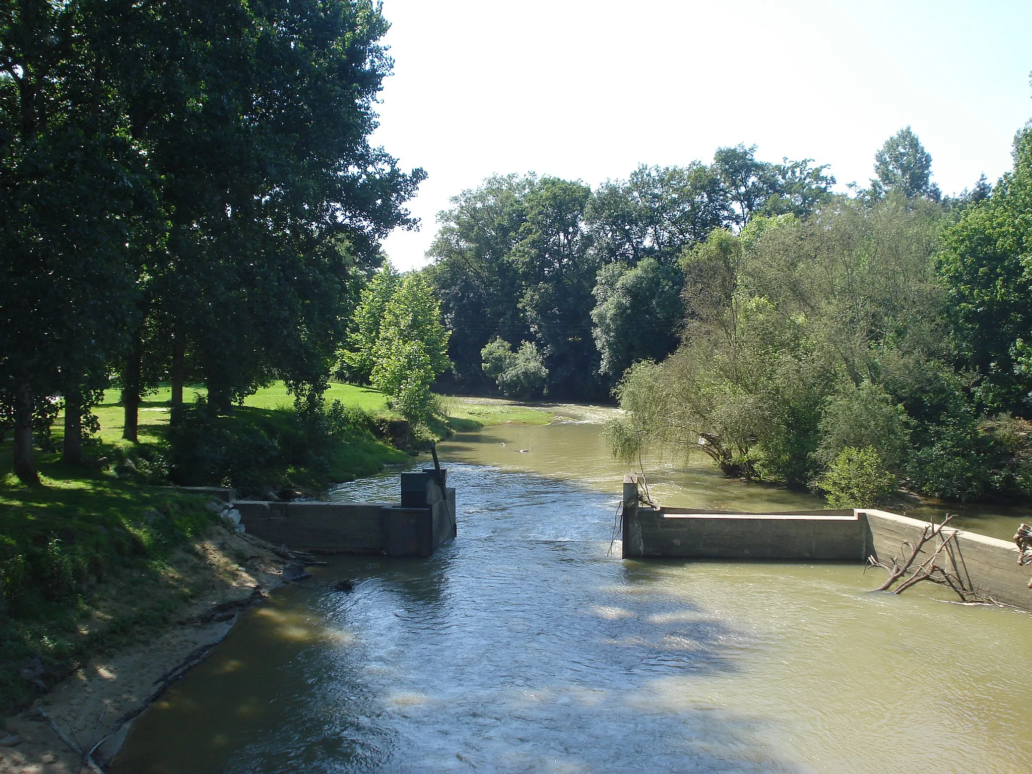 Photo showing: Luy_de_Béarn_near_Sault-de-Navailles_(Pyr.-Atl.,_Fr).