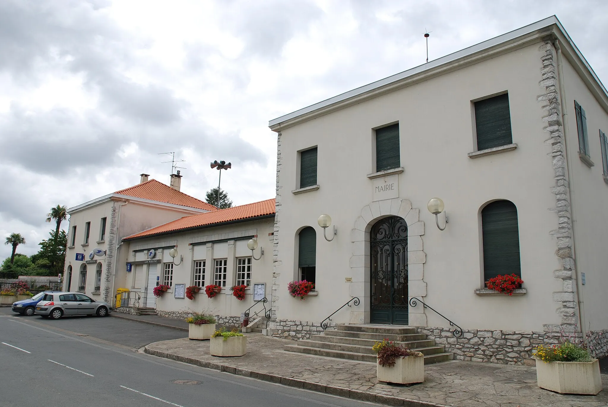 Photo showing: Townhall of Urt, France