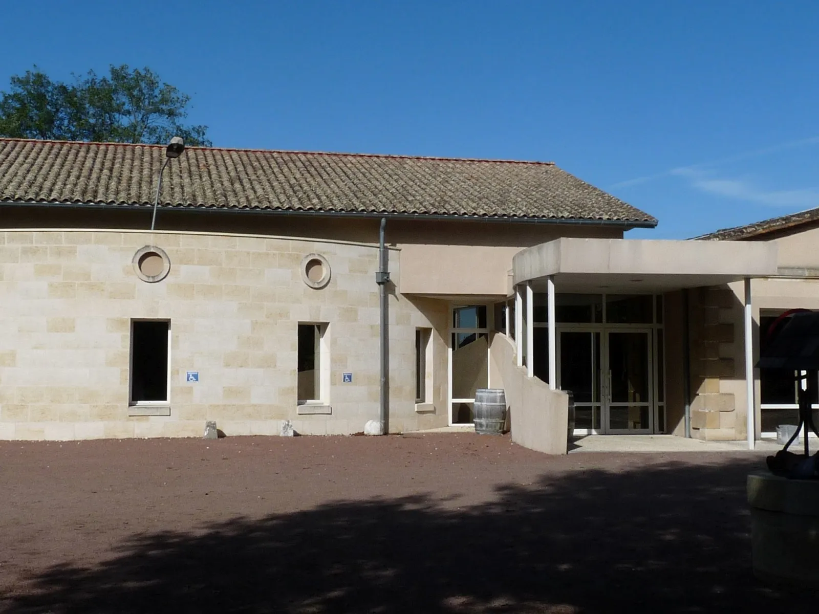 Photo showing: Mairie de Saint-Trojan, Gironde, France