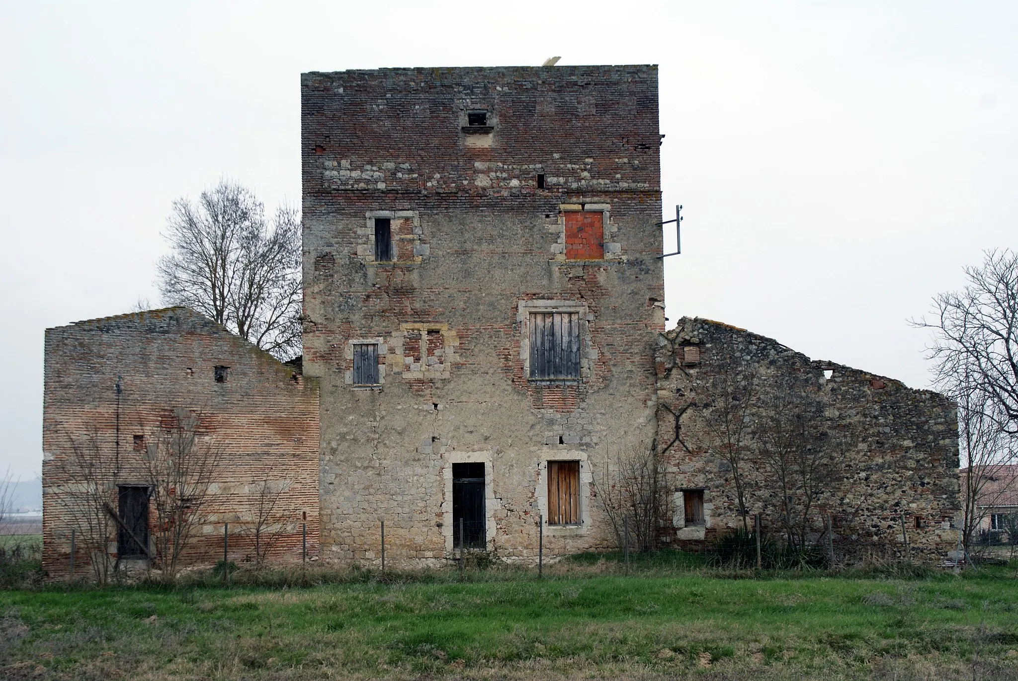 Photo showing: Tower of La Cassagne, Boé, Lot-et-Garonne, France