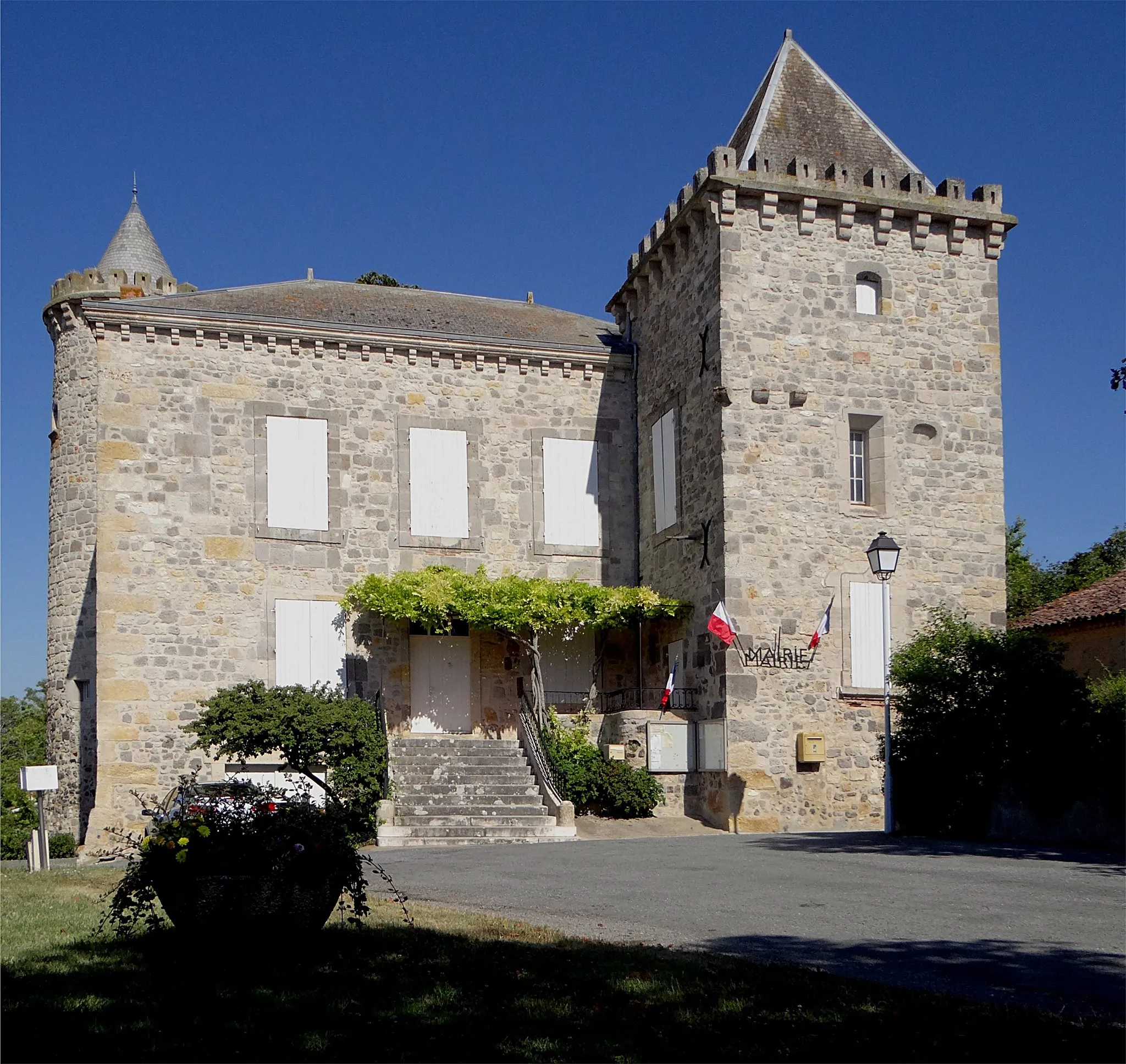 Photo showing: Mairie de Fieux, Lot-et-Garonne, France.