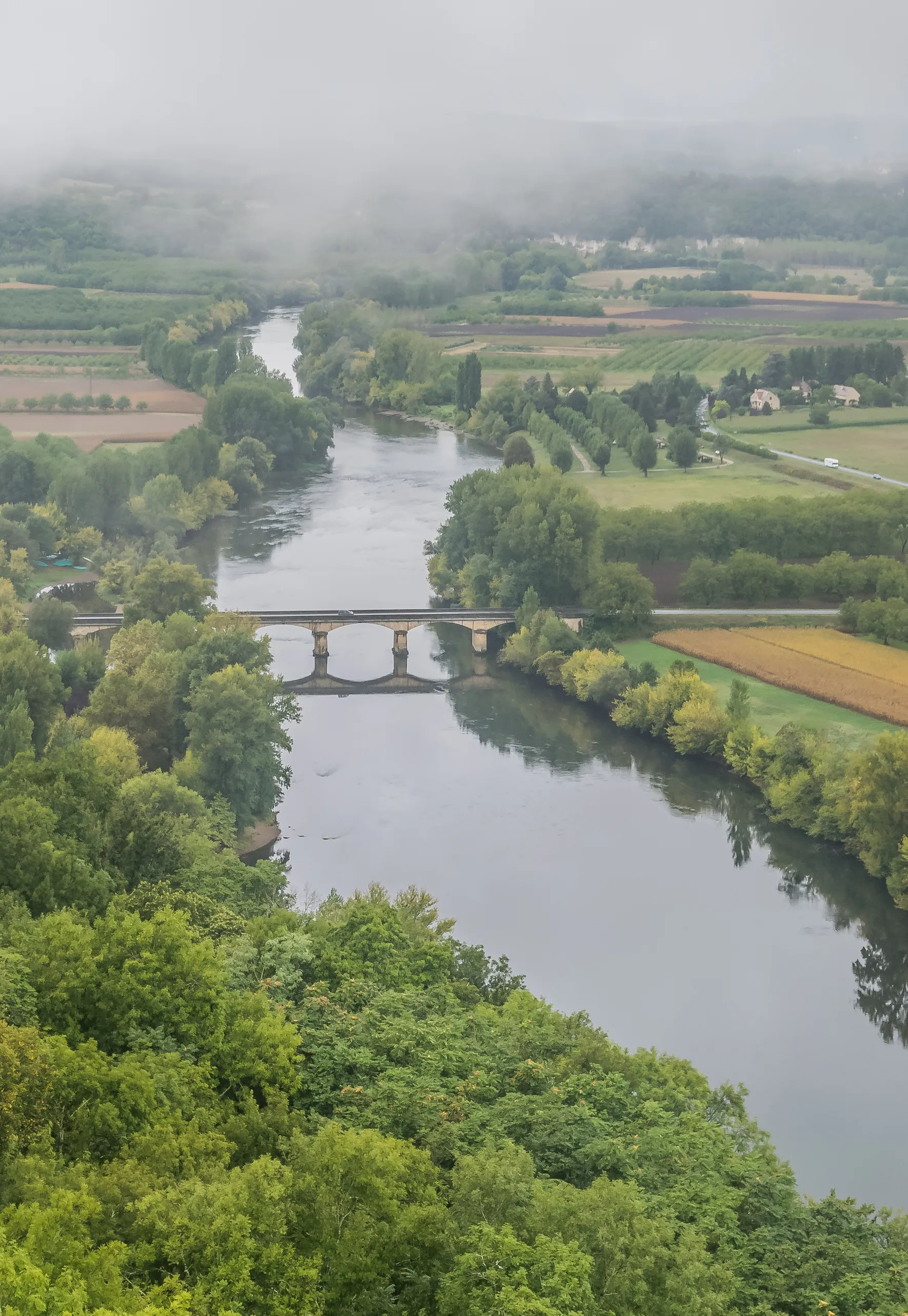 Photo showing: View of Dordogne river from Domme, Dordogne, France