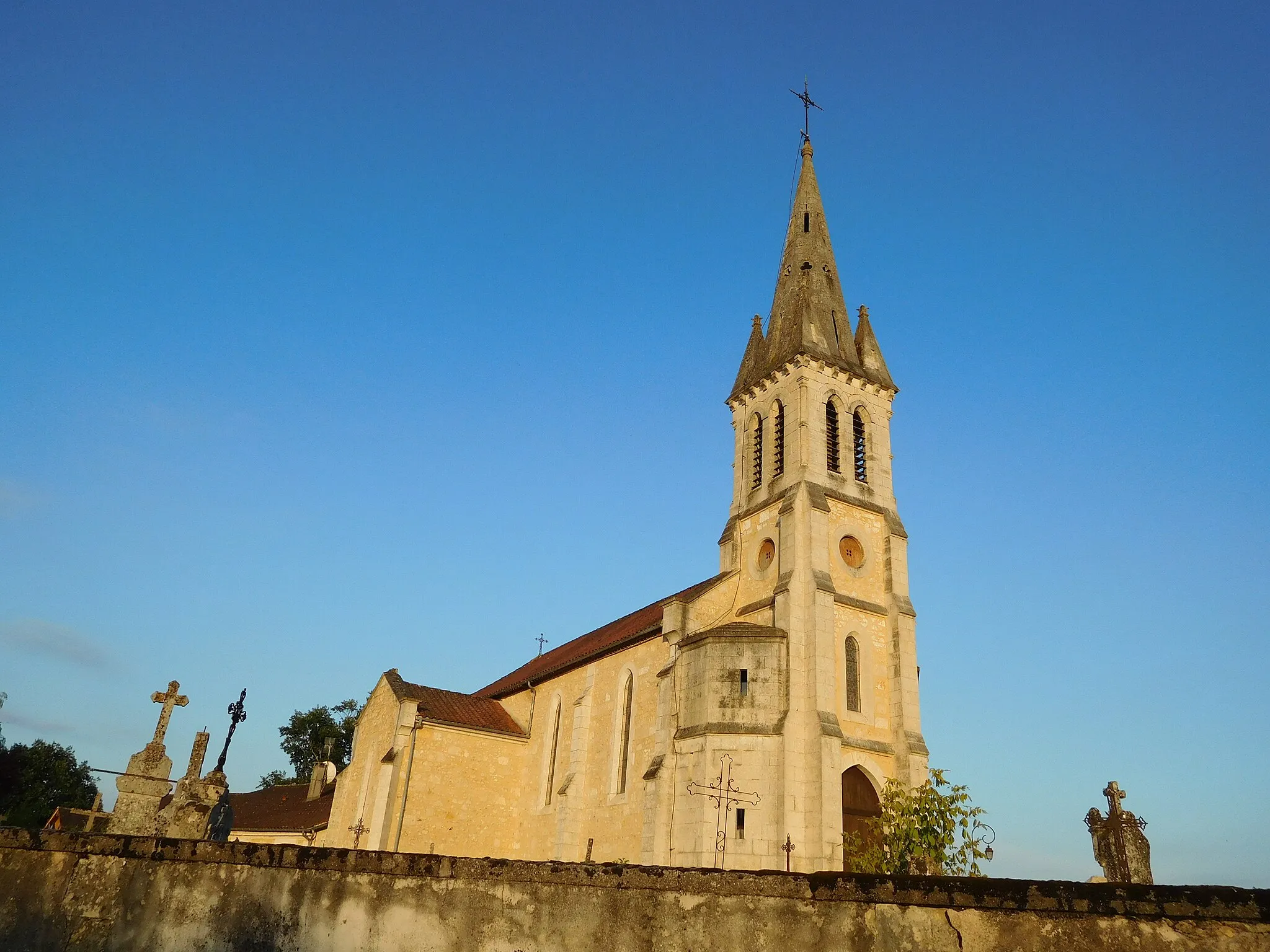 Photo showing: L'église Saint-Jacques de Bosset (Dordogne, France).