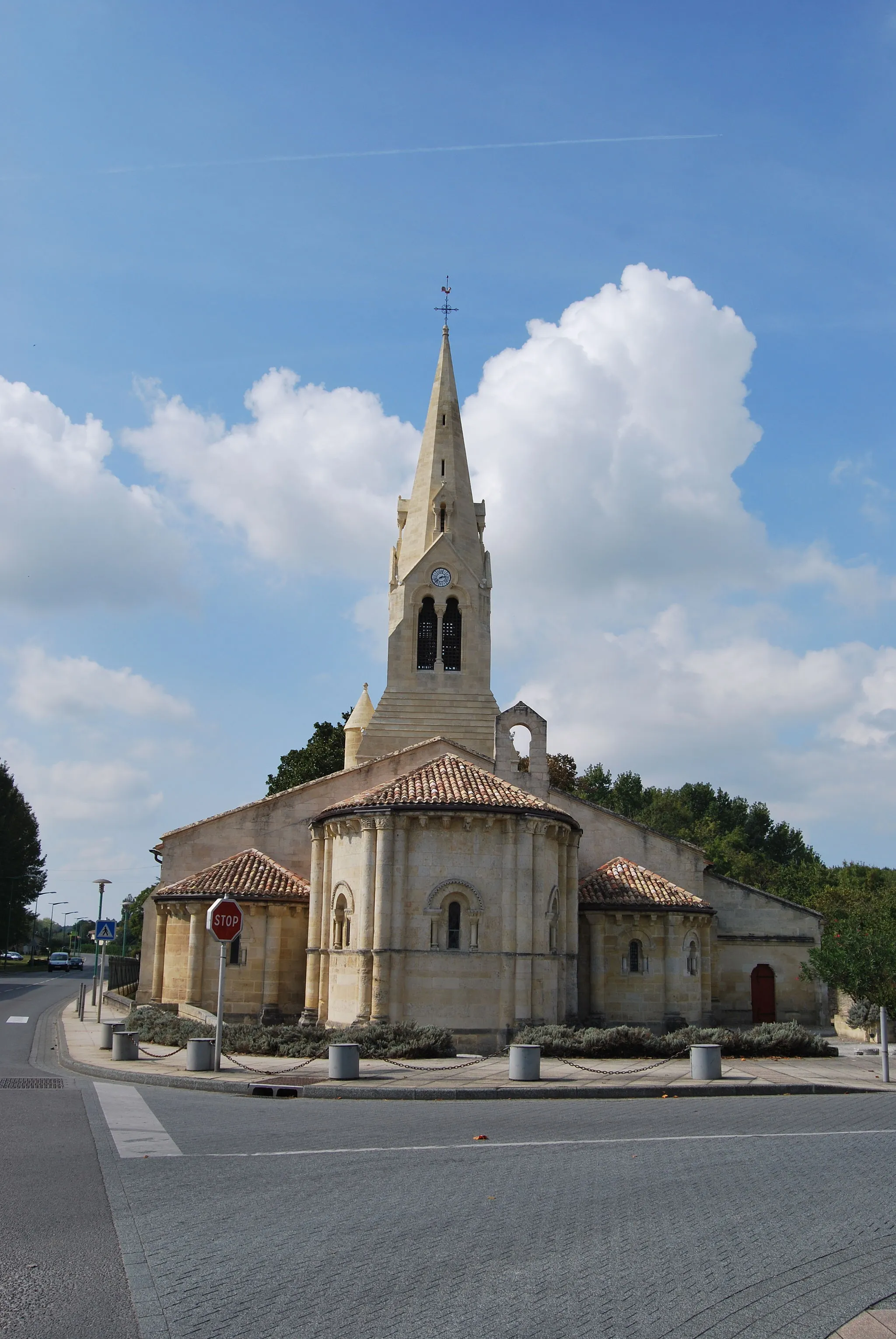 Photo showing: This building is indexed in the base Mérimée, a database of architectural heritage maintained by the French Ministry of Culture, under the reference PA00083574 .