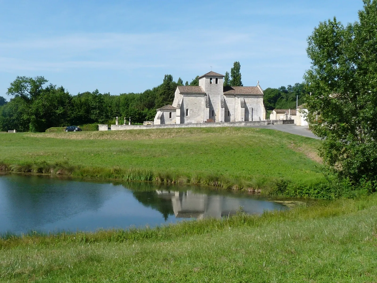 Photo showing: Vue de St-Cibard (bourg), Gironde, France