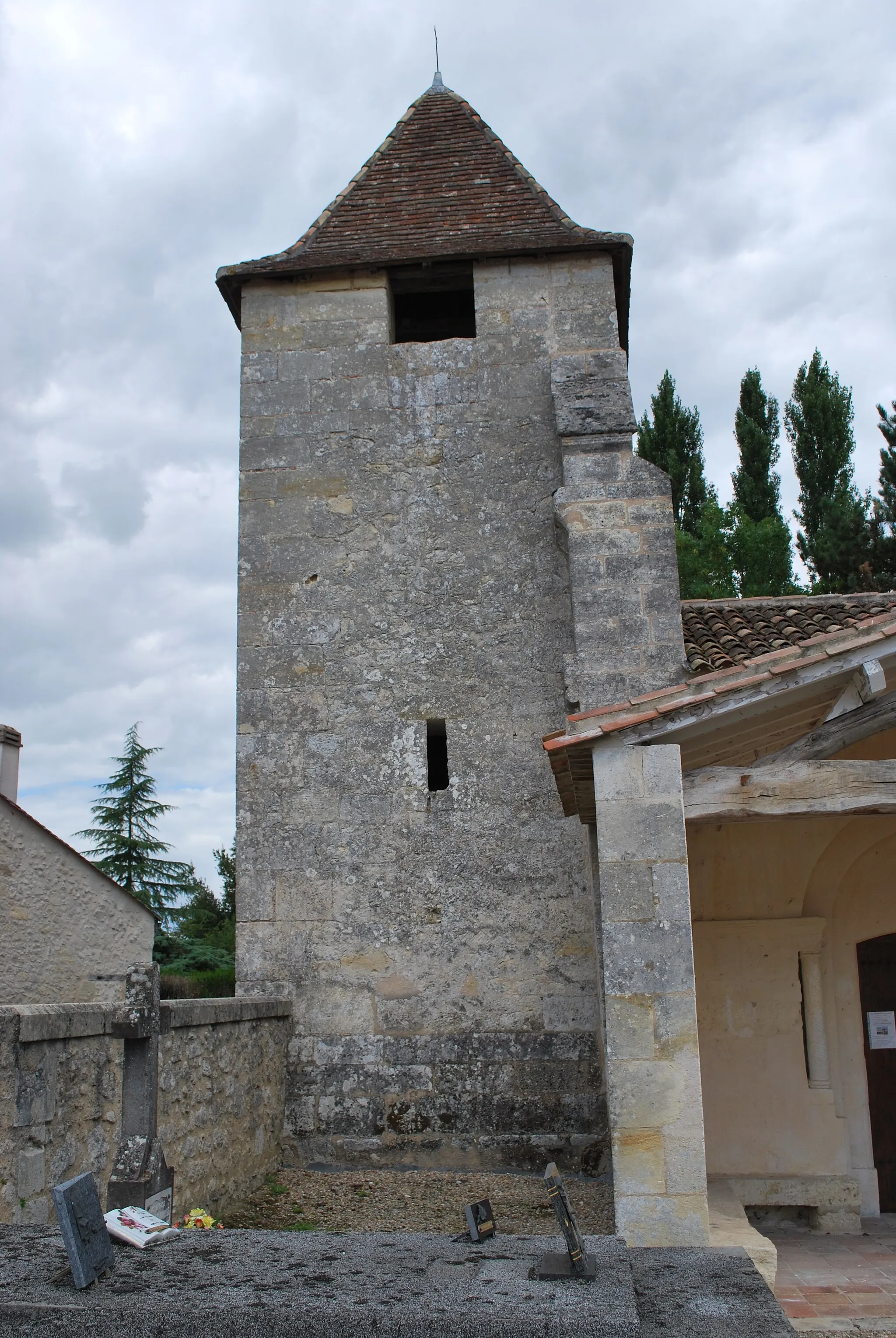 Photo showing: Tarnès