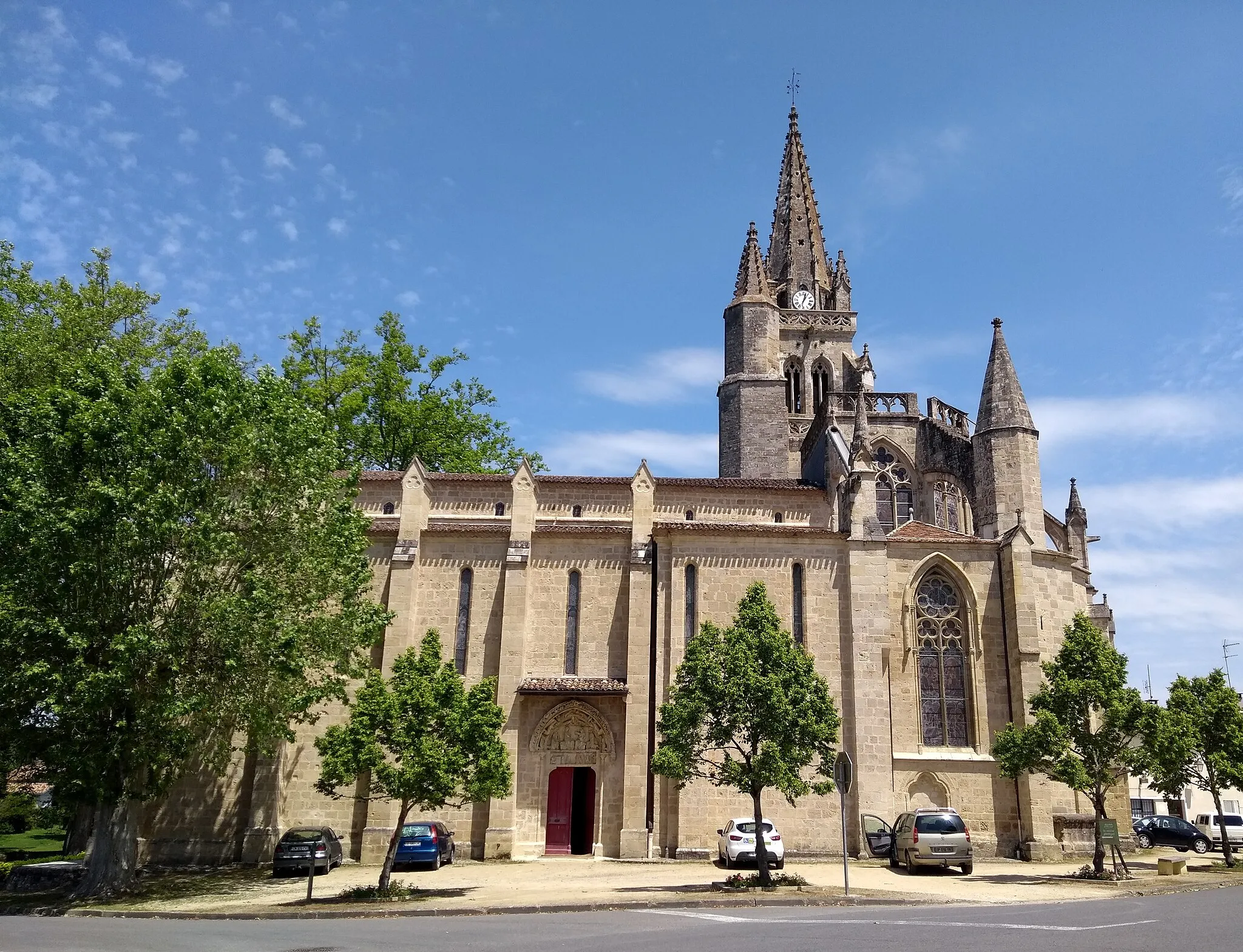 Photo showing: Collégiale d'Uzeste, Gironde. 2019