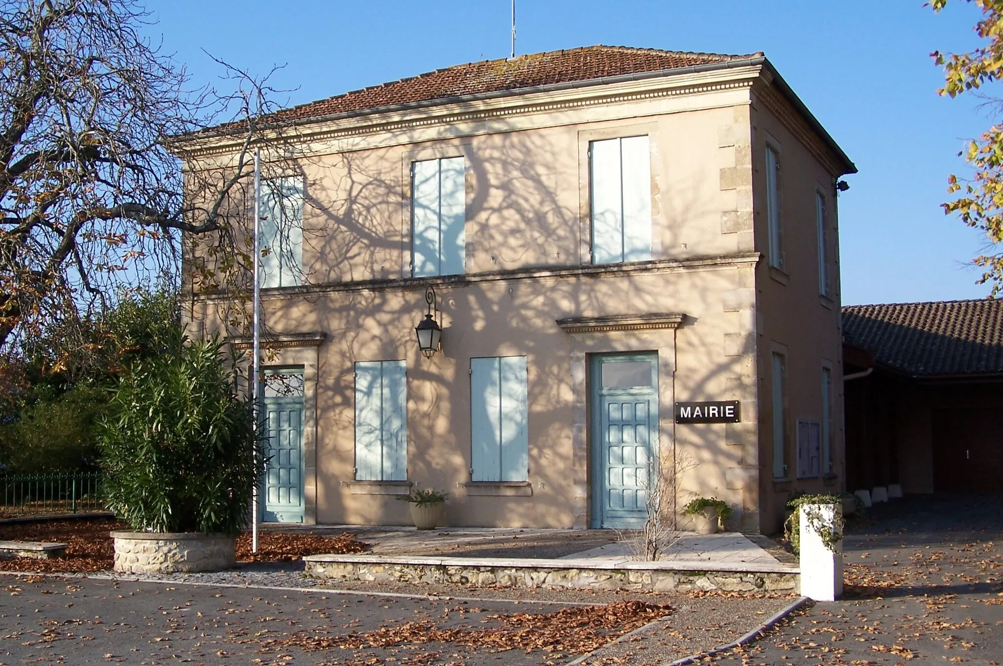 Photo showing: Town hall of Cazats (Gironde, France)