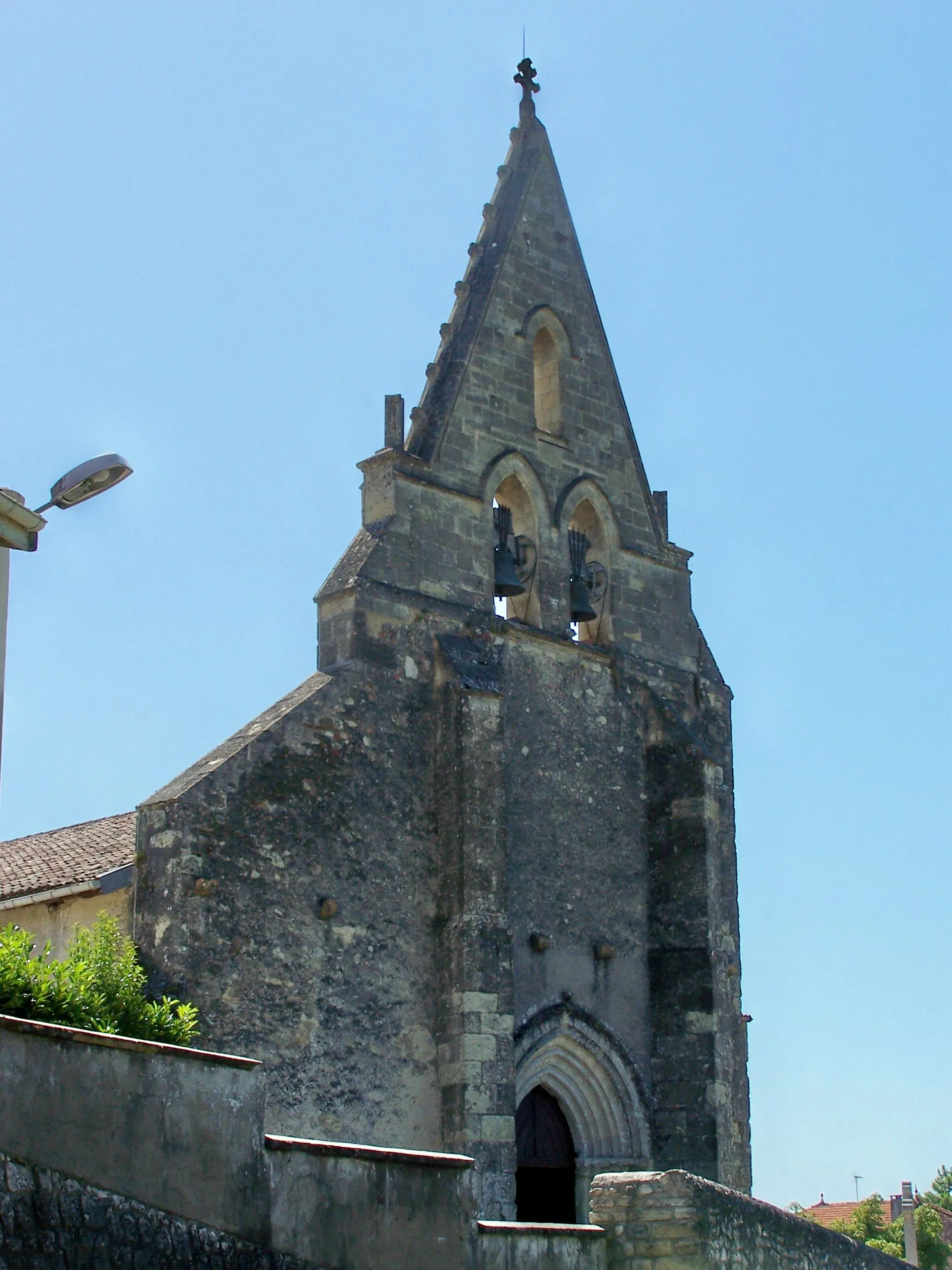 Photo showing: Façade ouest de l'église de Mongauzy, Gironde, France