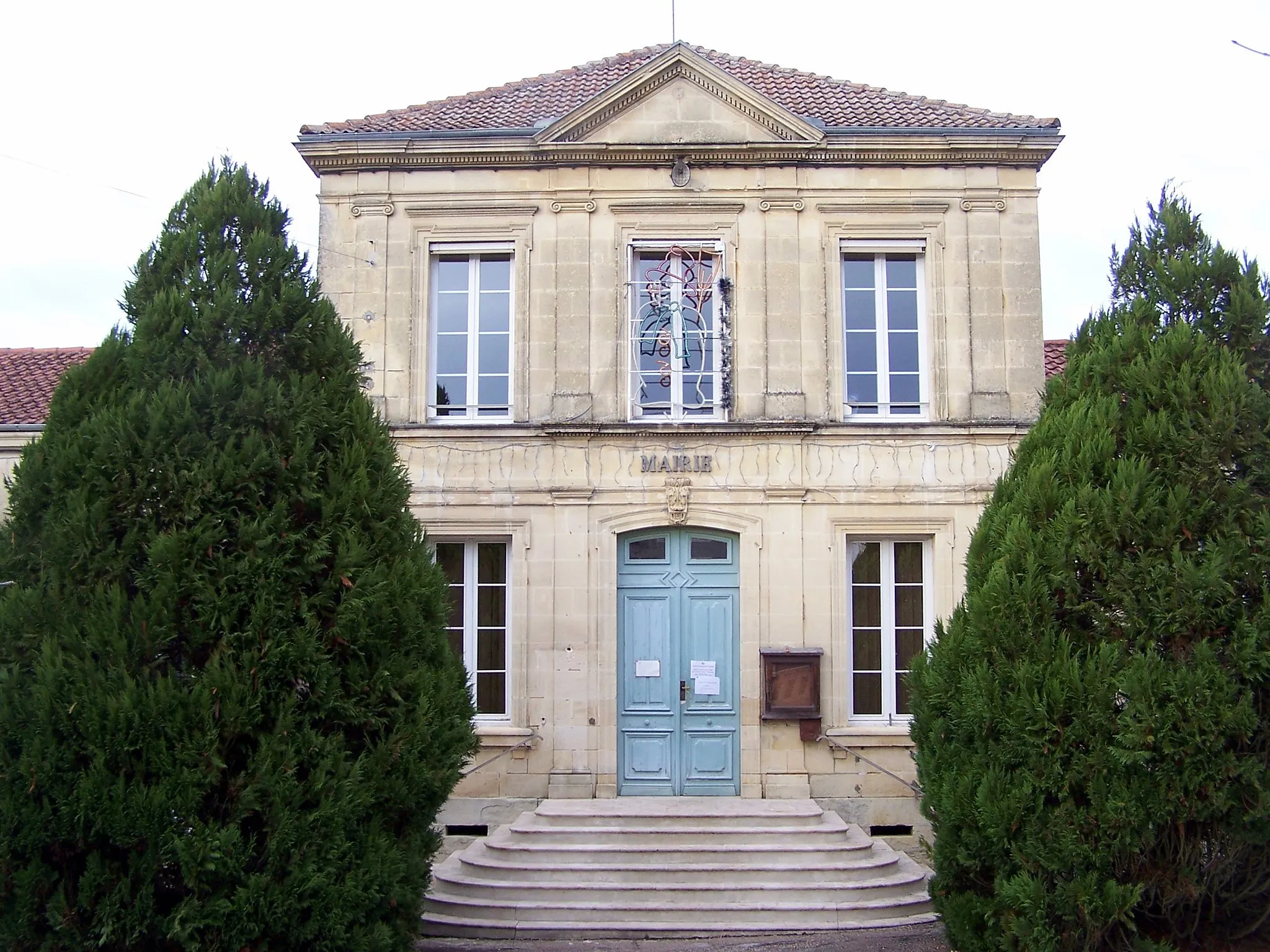 Photo showing: Town hall of Aillas (Gironde, France)