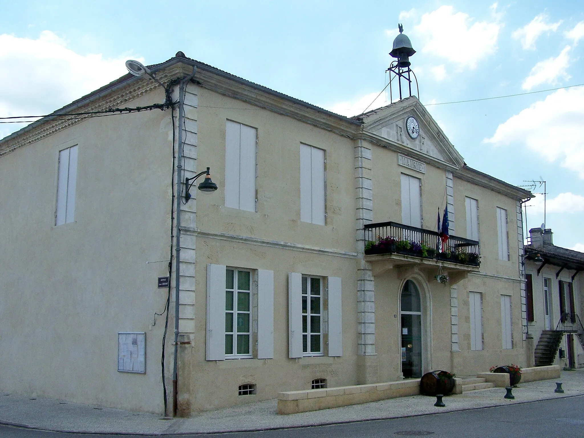 Photo showing: Mairie de fr:Castets-en-Dorthe, Gironde, France