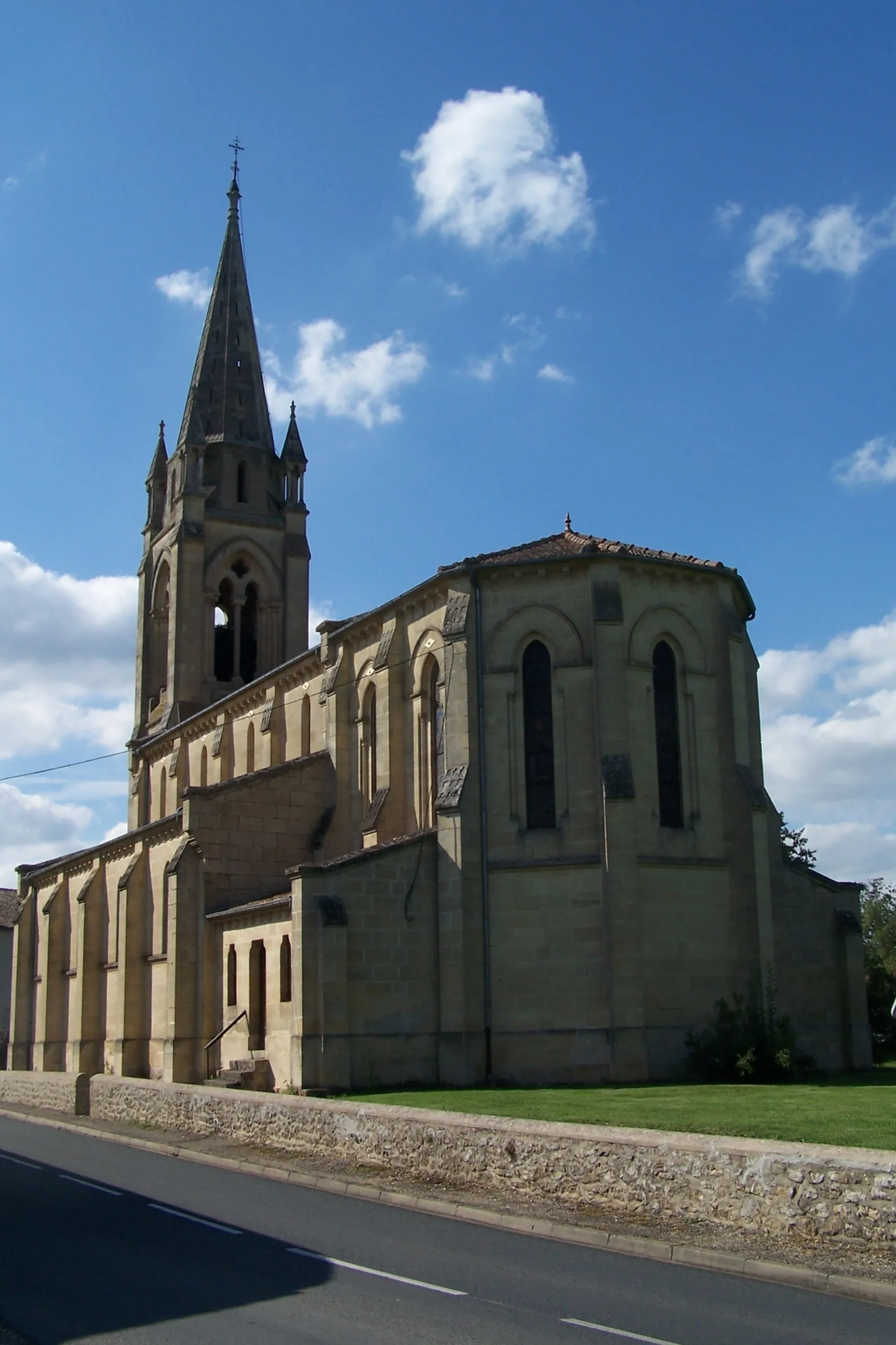 Photo showing: Church Saint-Vincent of Morizès (Gironde, France)