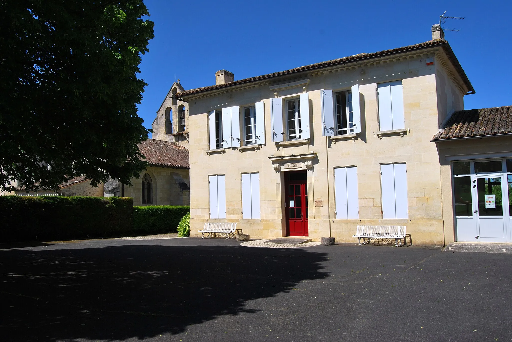 Photo showing: Mairie Blésignac