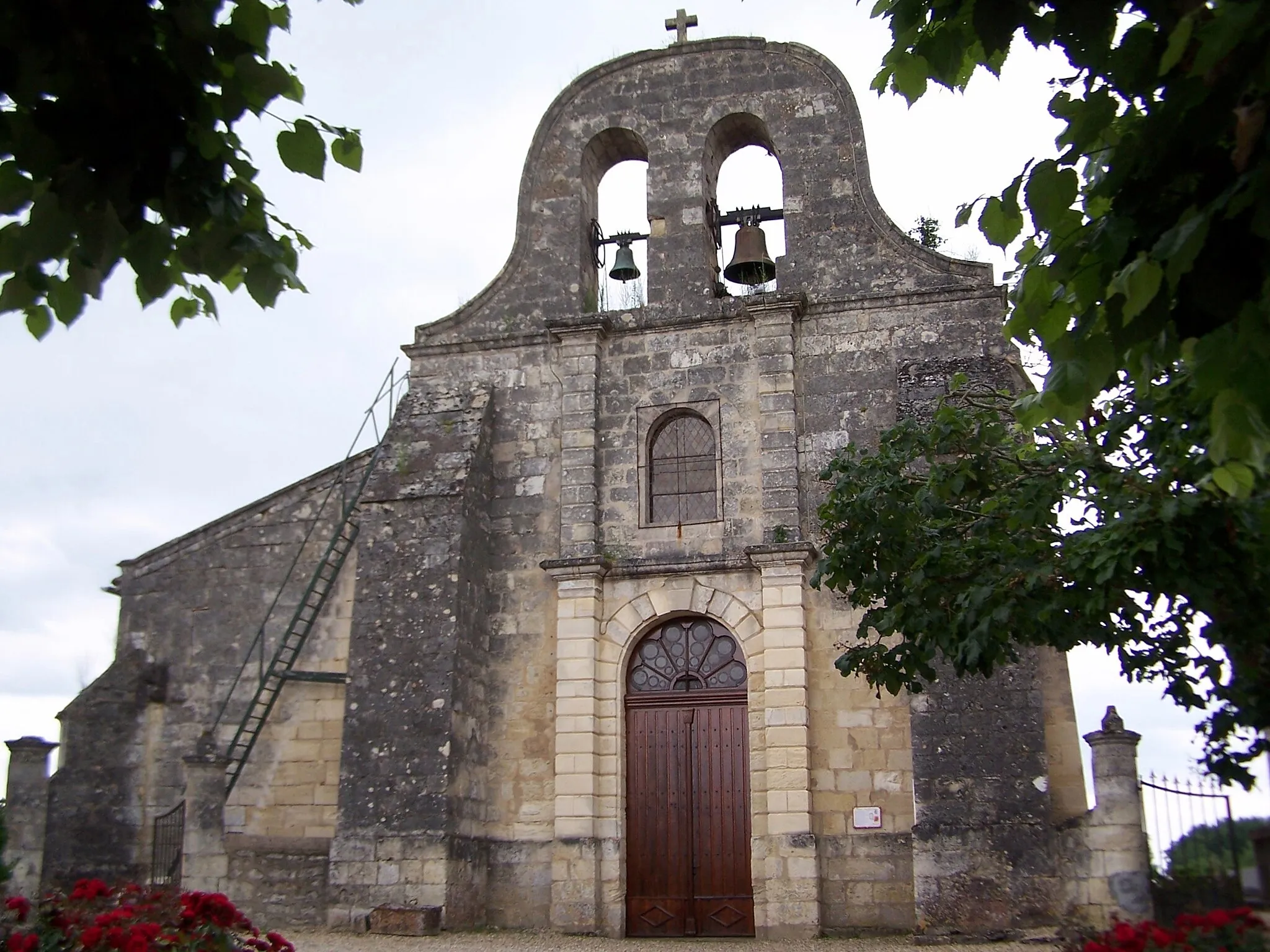 Photo showing: Saint-Gervasius-Saint-Protasius church of Faleyras (Gironde, France)