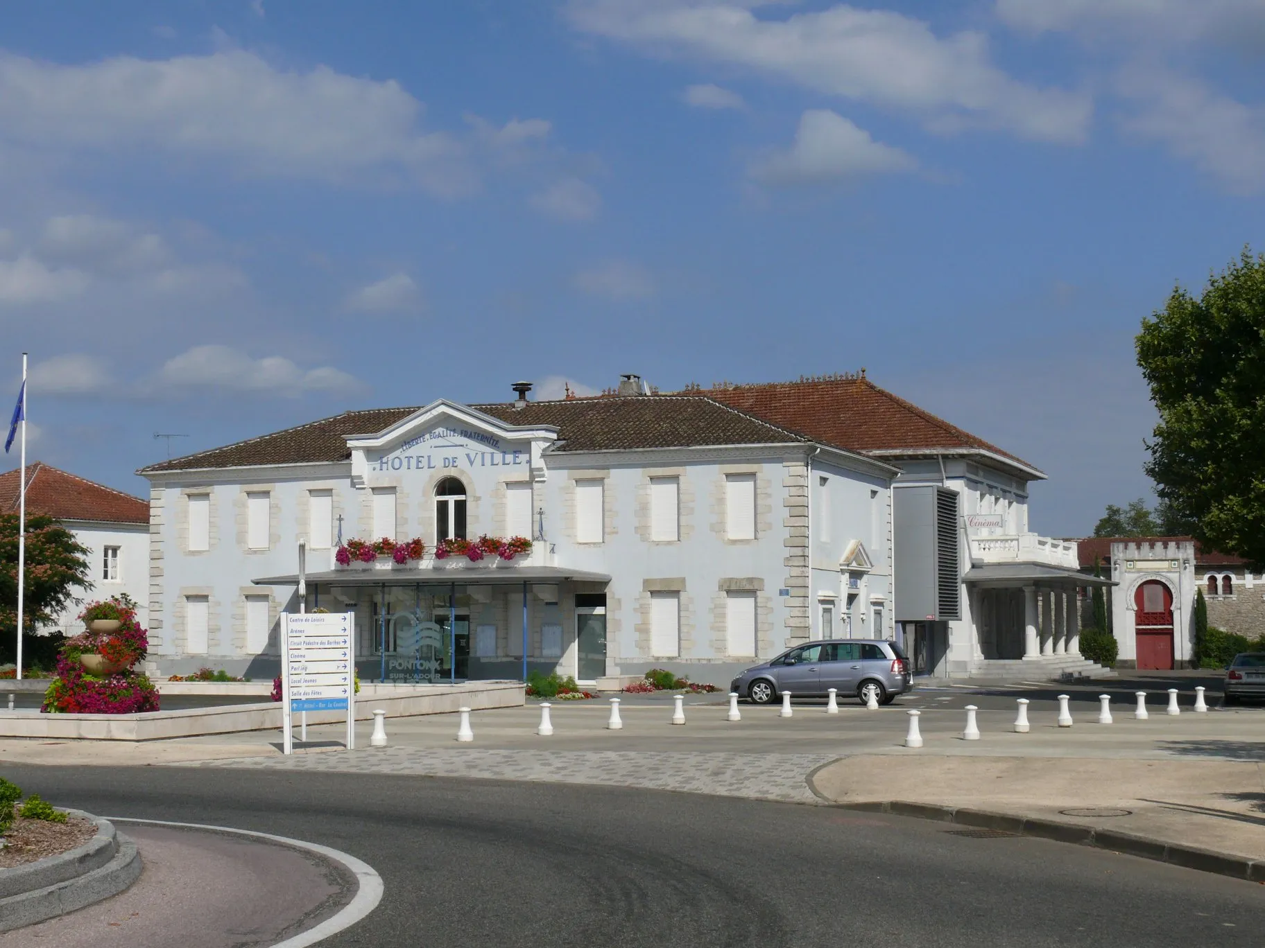 Photo showing: Town hall of Pontonx-sur-l'Adour (Landes, Aquitaine, France).