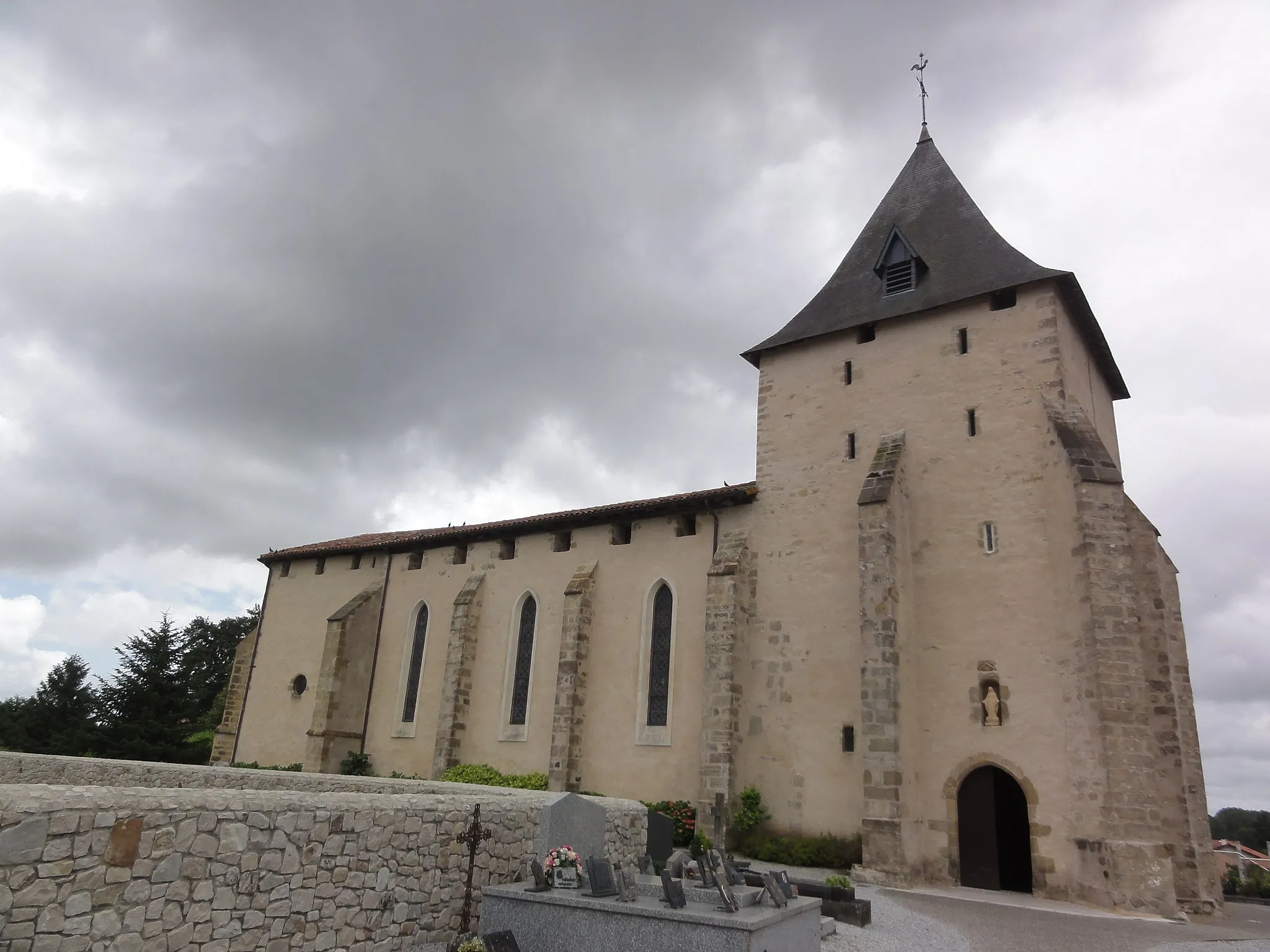 Photo showing: Saubion (Landes) église, vue latérale