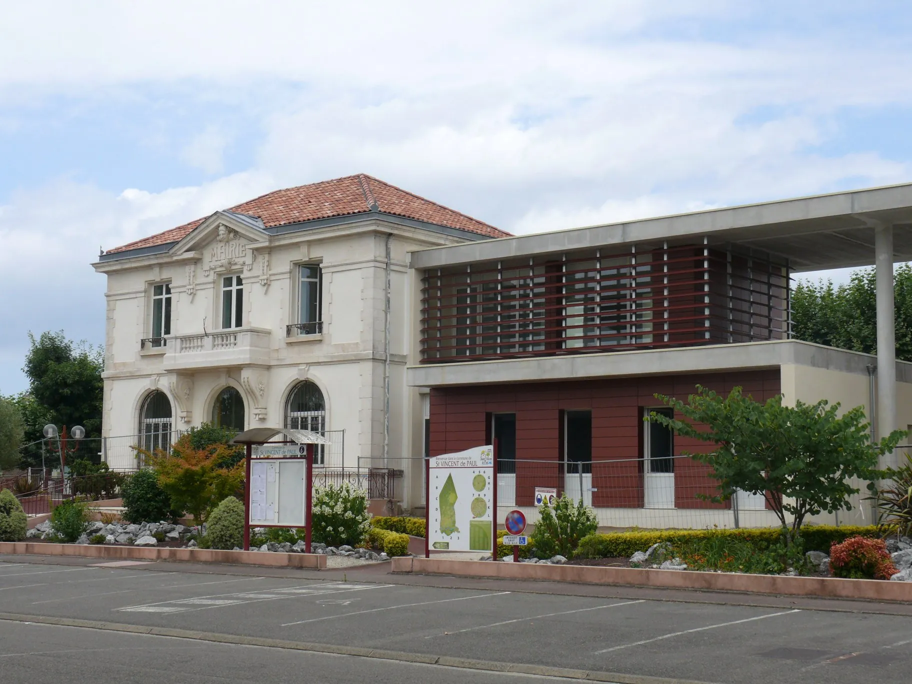 Photo showing: Town hall of Saint-Vincent-de-Paul (Landes, Aquitaine, France).