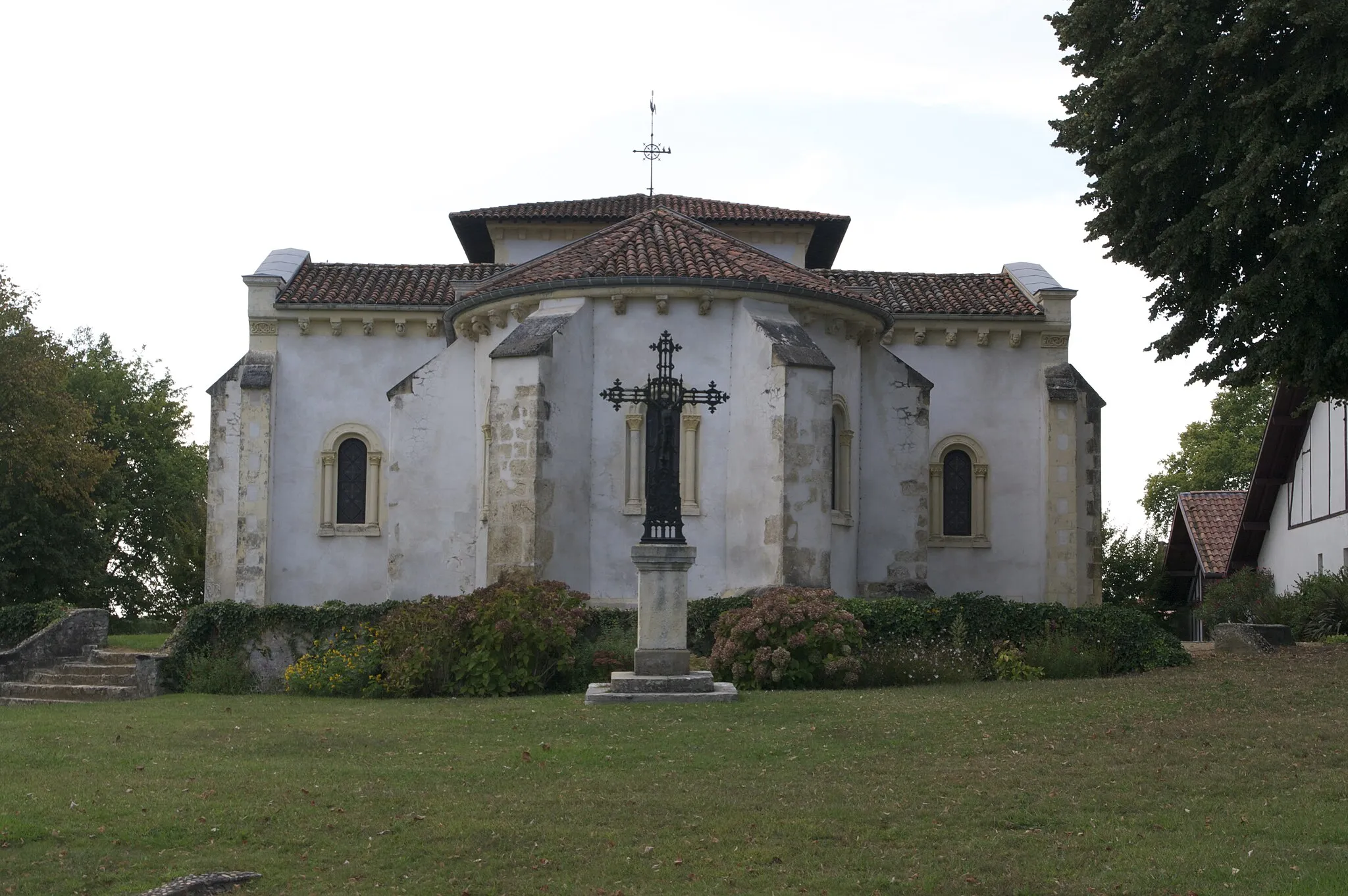 Photo showing: This building is inscrit au titre des monuments historiques de la France. It is indexed in the base Mérimée, a database of architectural heritage maintained by the French Ministry of Culture, under the reference PA00084020 .