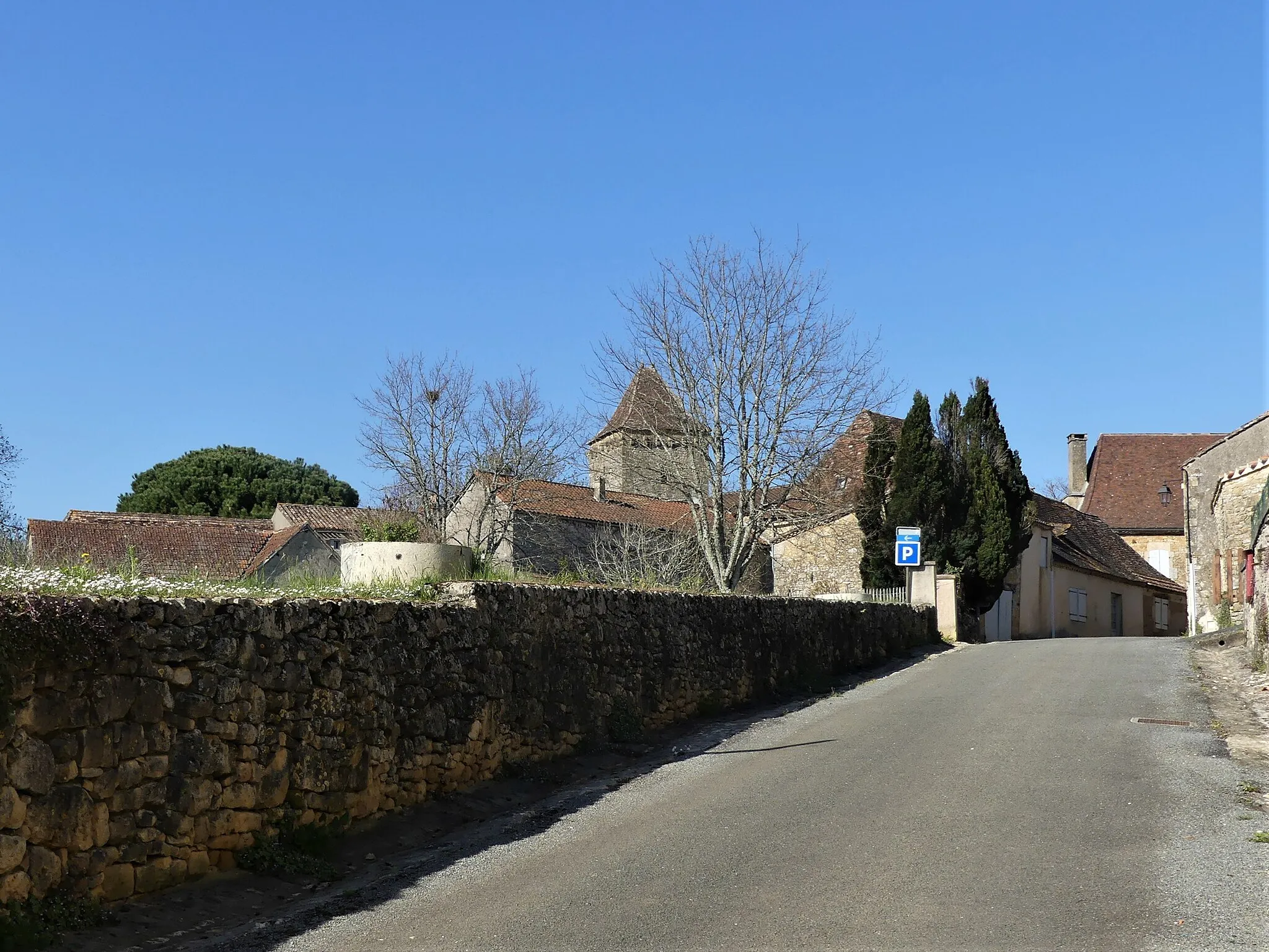 Photo showing: Le bourg de Grand-Castang, Mauzac-et-Grand-Castang, Dordogne, France.