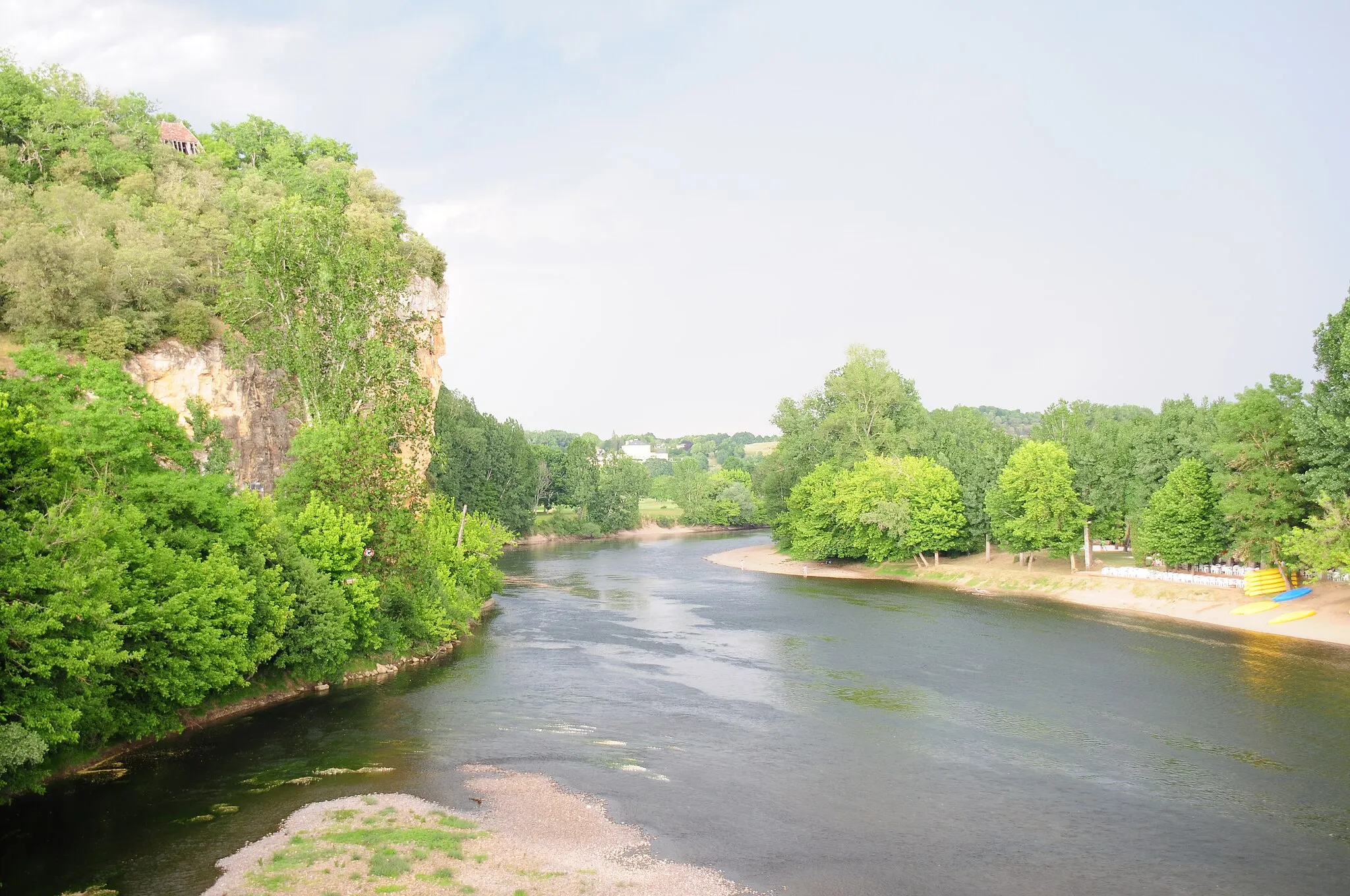 Photo showing: The Dordogneriver near Vitrac when due to thunder heavy winds blows over the water