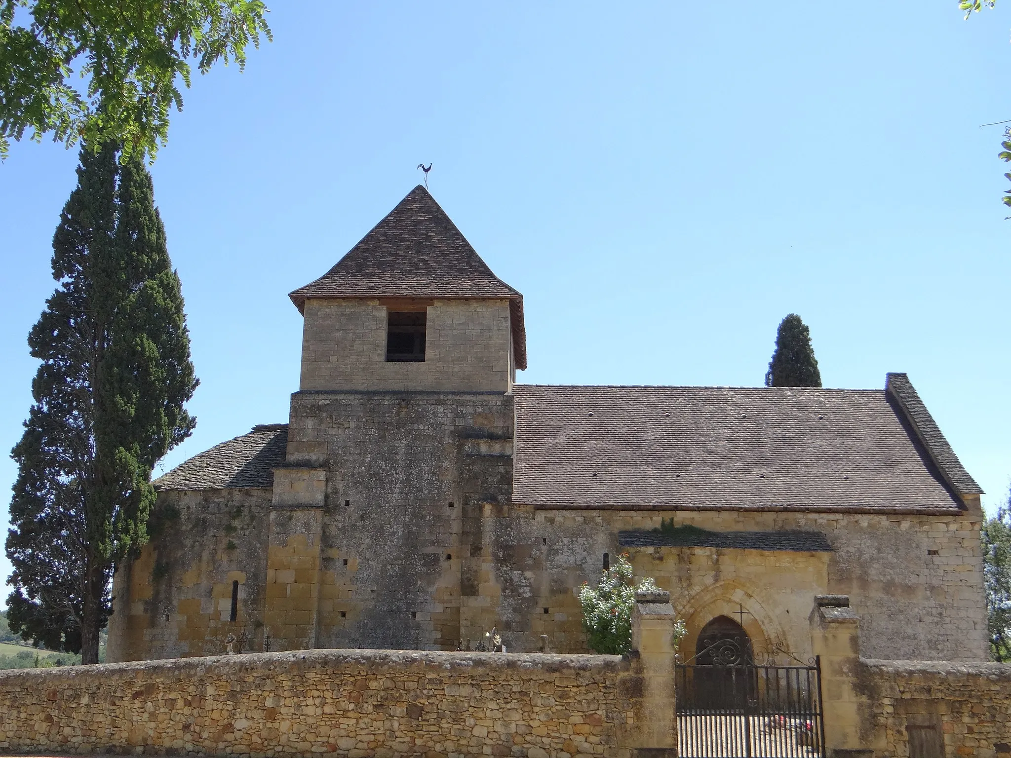 Photo showing: Castels - Église Saint-Martin du Vieux-Castel - Côté nord