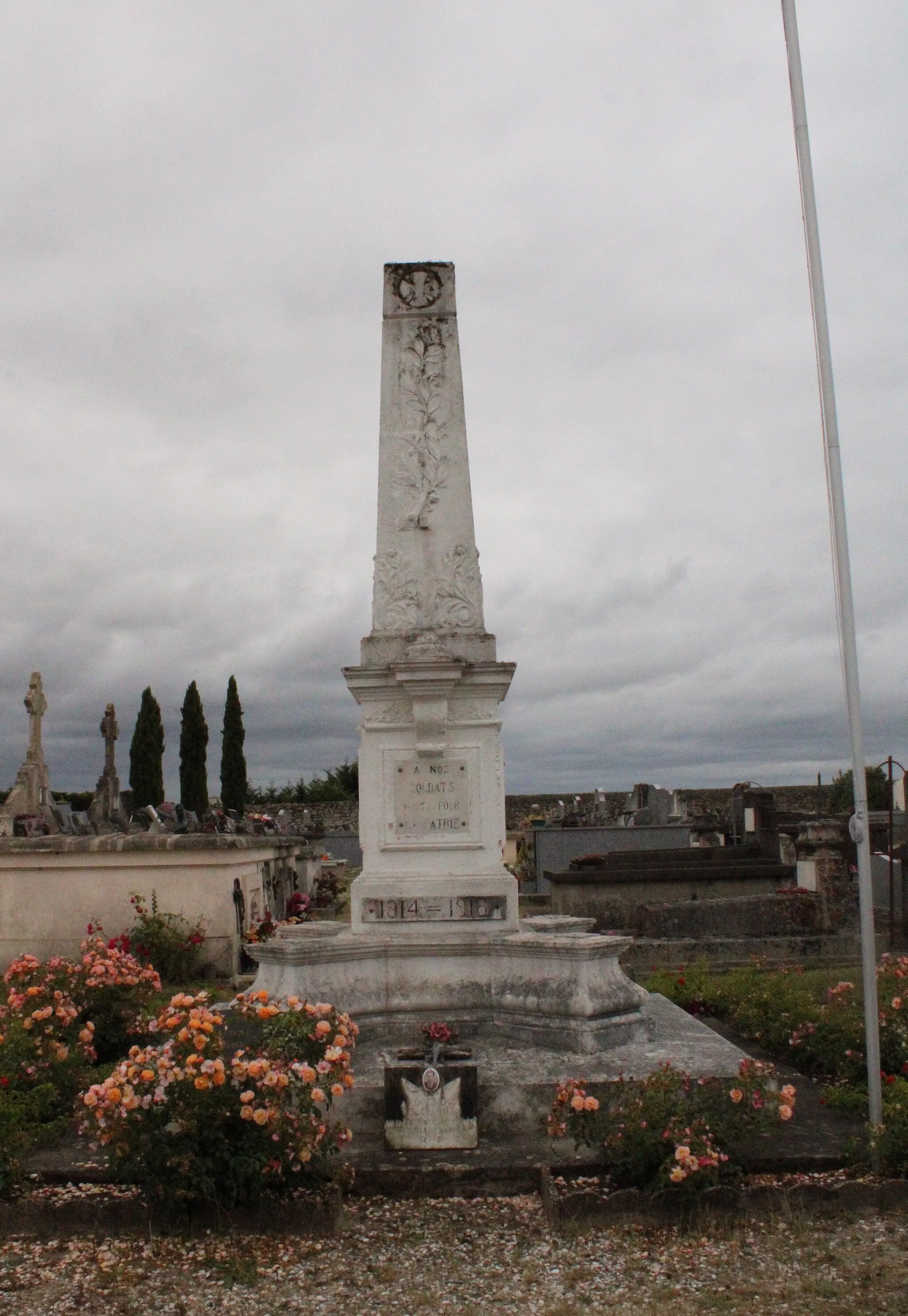 Photo showing: Monument aux morts