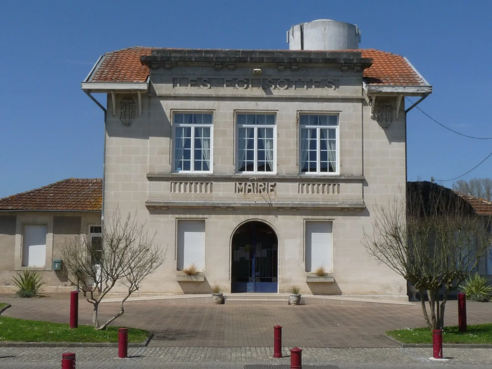 Photo showing: Mairie des Eglisottes, Gironde, France
