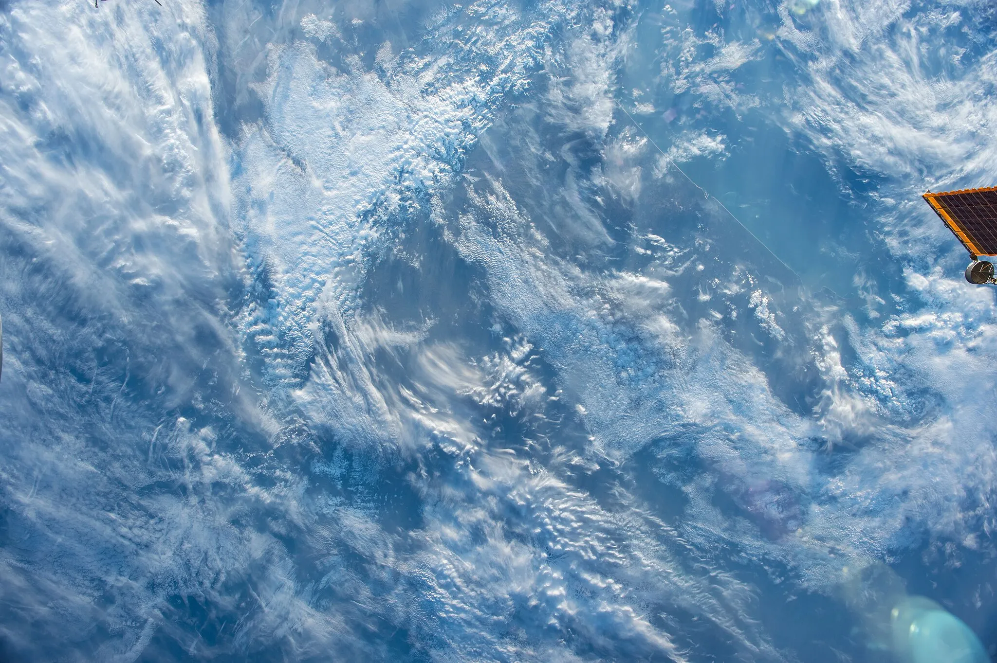 Photo showing: View of Earth taken during ISS Expedition 42.