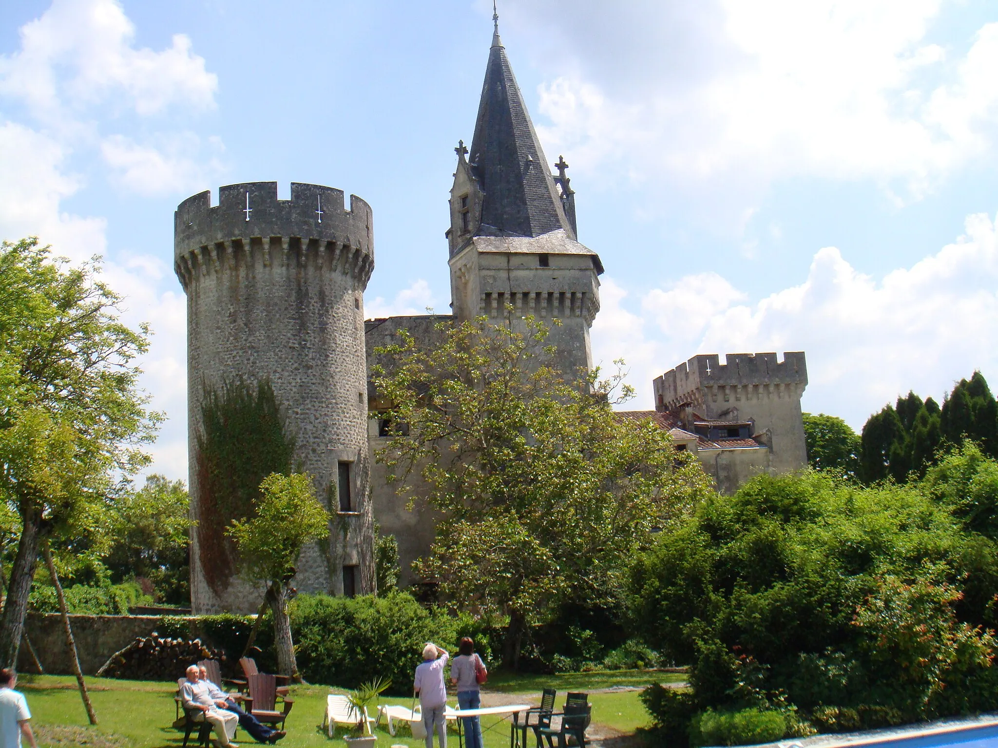 Photo showing: Chateau Marouatte, Bordeaux, France